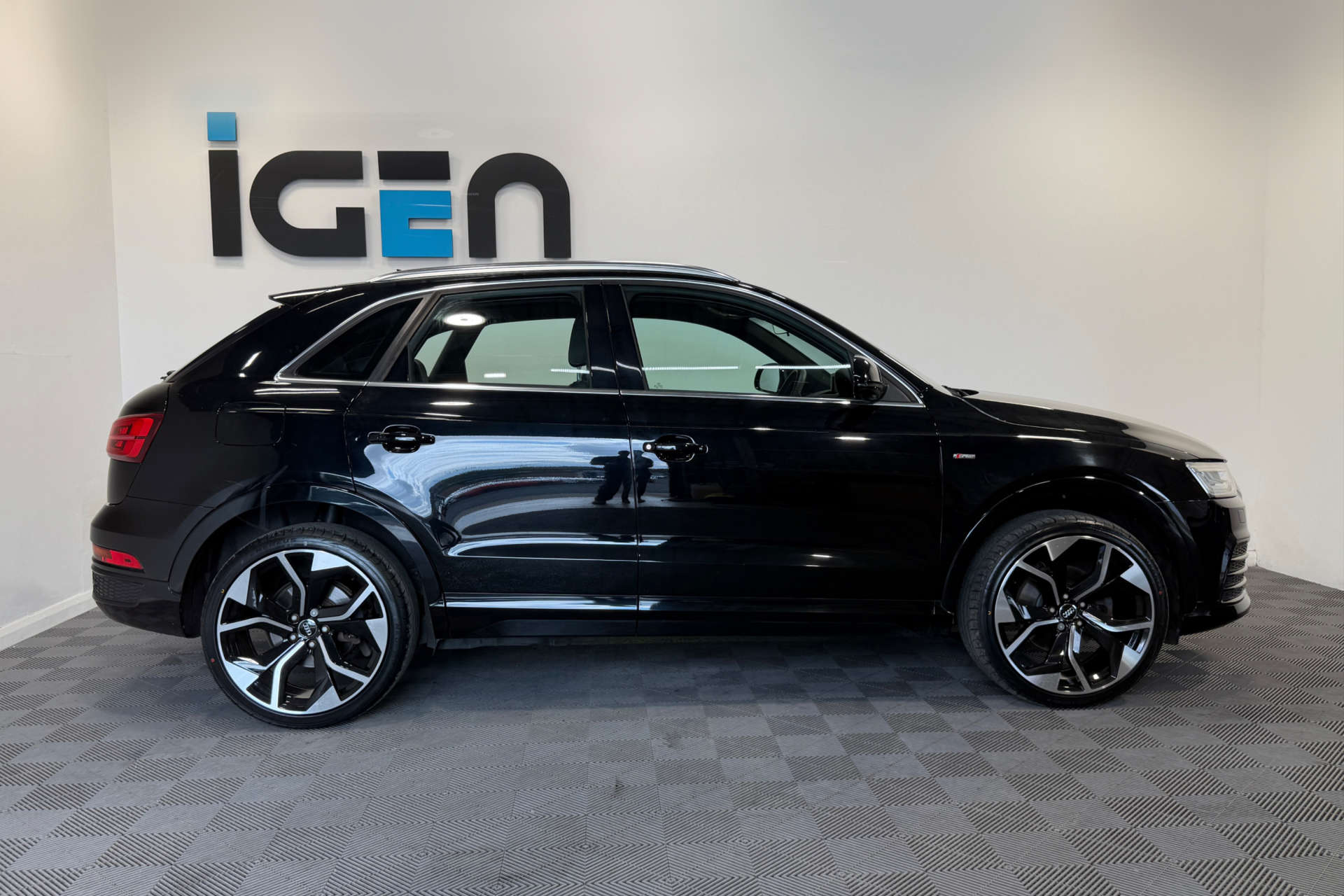 2016 Audi Q3 1.4 Q3 S Line TFSI 5dr - vehicle photo 5 for sale on PureCar