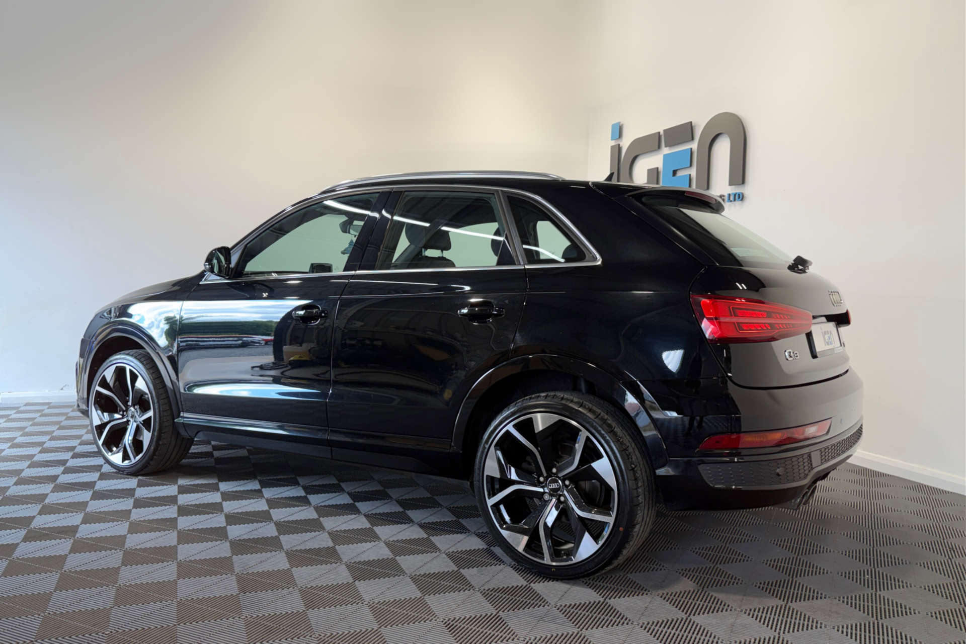 2016 Audi Q3 1.4 Q3 S Line TFSI 5dr - vehicle photo 7 for sale on PureCar