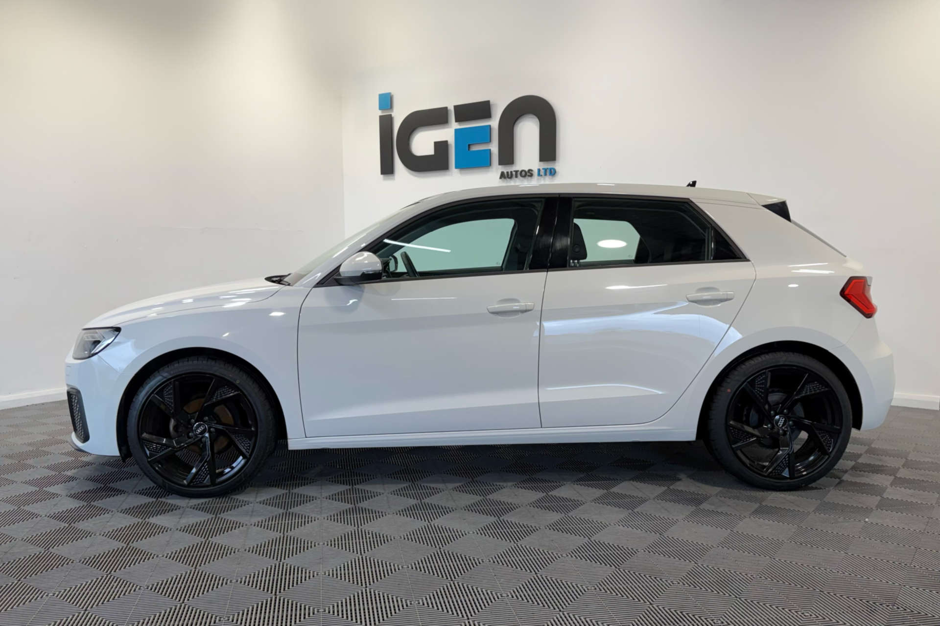 2022 Audi A1 1.0 A1 Sportback 25 TFSI Technik 5dr - vehicle photo 4 for sale on PureCar