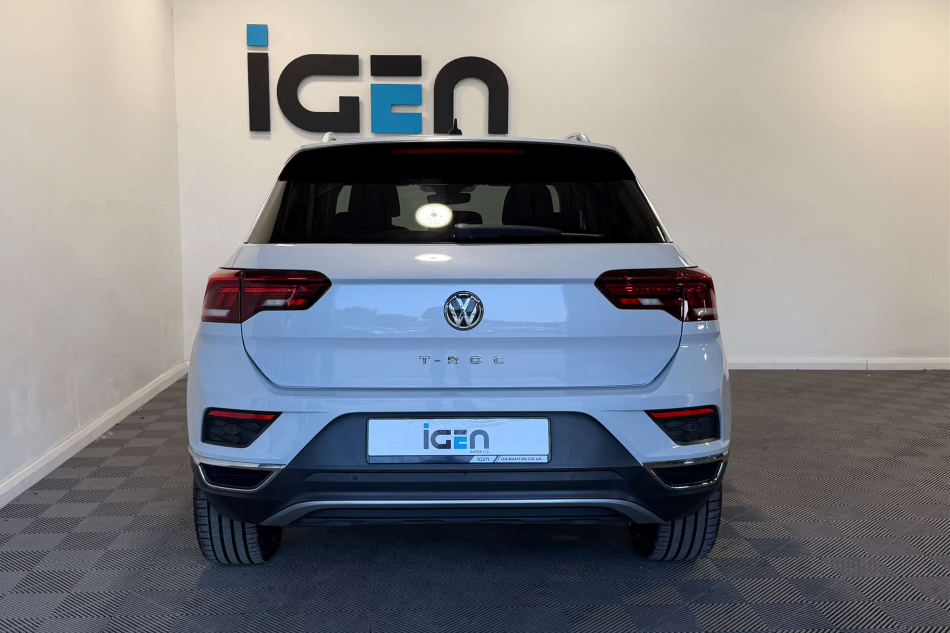 2018 Volkswagen T-ROC 1.6 T-Roc SEL TDI 5dr - vehicle photo 9 for sale on PureCar