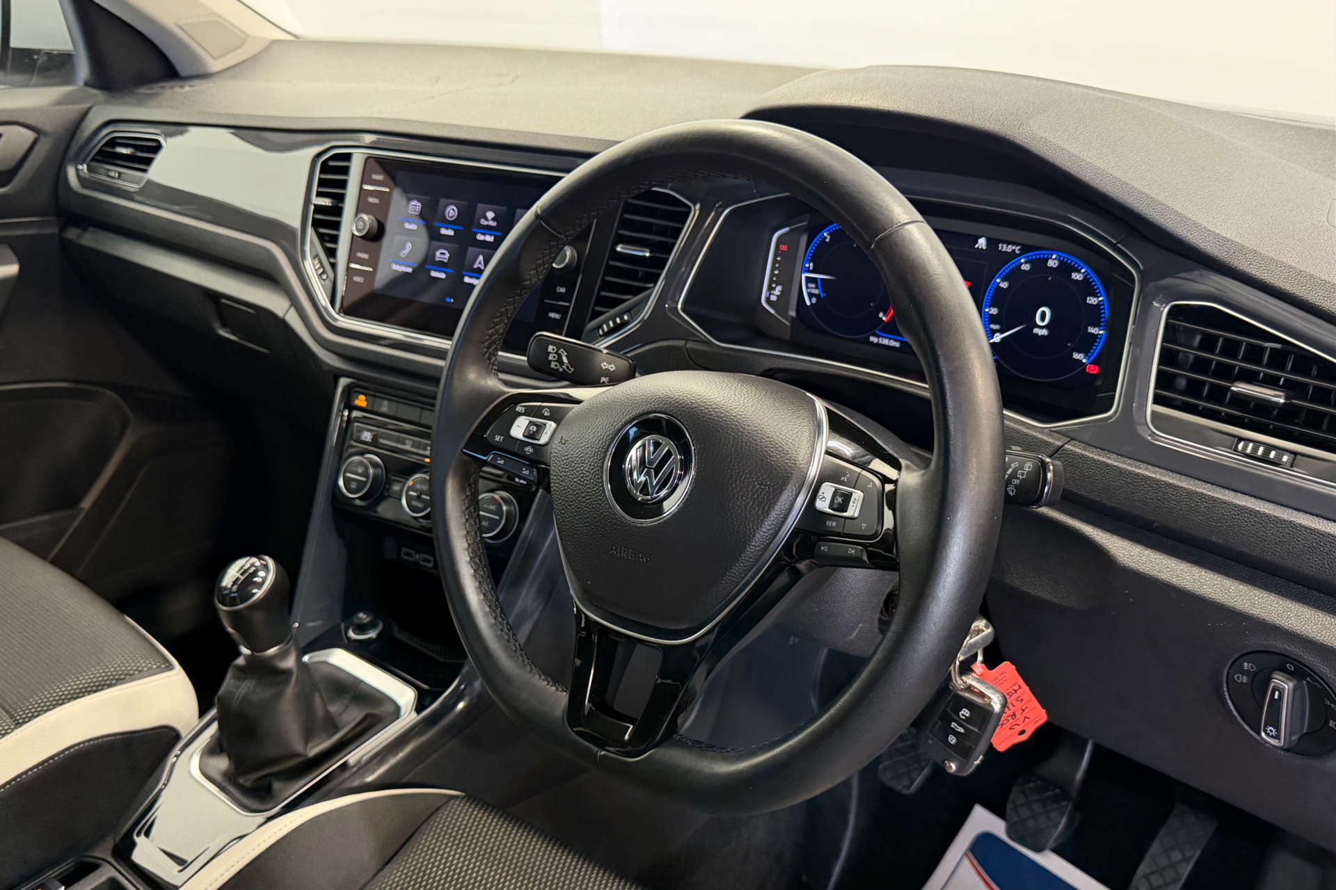2018 Volkswagen T-ROC 1.6 T-Roc SEL TDI 5dr - vehicle photo 22 for sale on PureCar