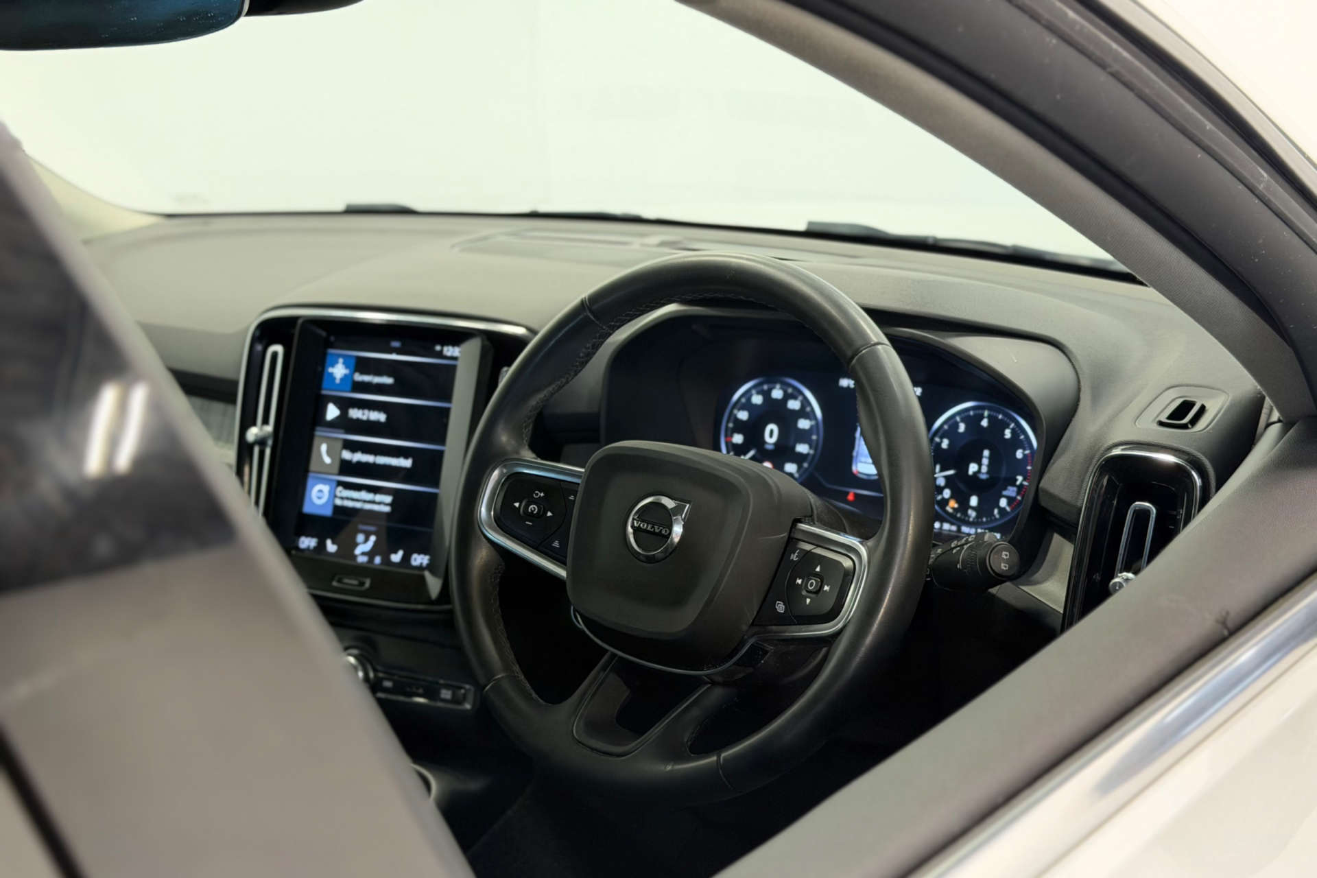 2021 Volvo XC40 2.0 XC40 Inscription Pro B4 MHEV AWD Auto 4WD 5dr - vehicle photo 14 for sale on PureCar