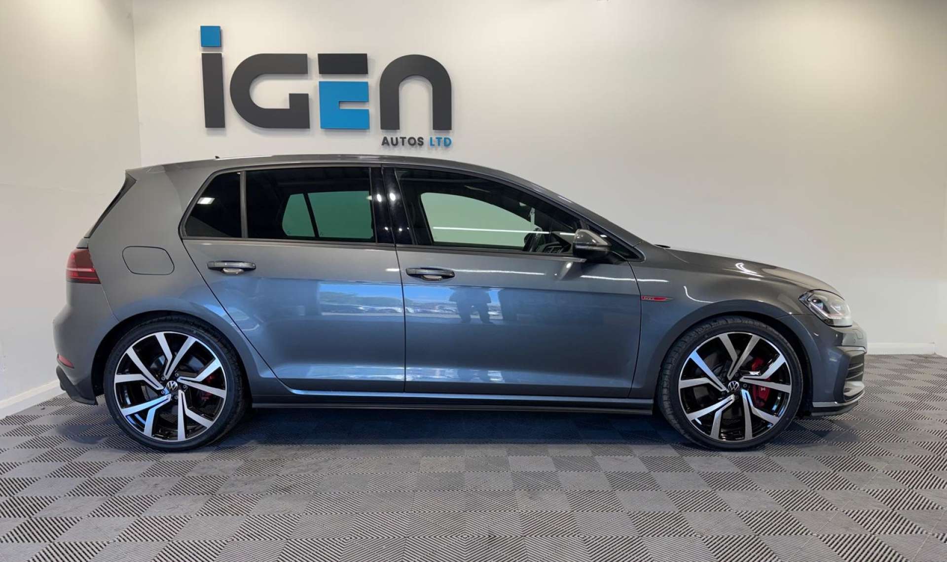 2020 Volkswagen GOLF 2.0 Golf GTi Performance TSi Semi-Auto 5dr - vehicle photo 4 for sale on PureCar