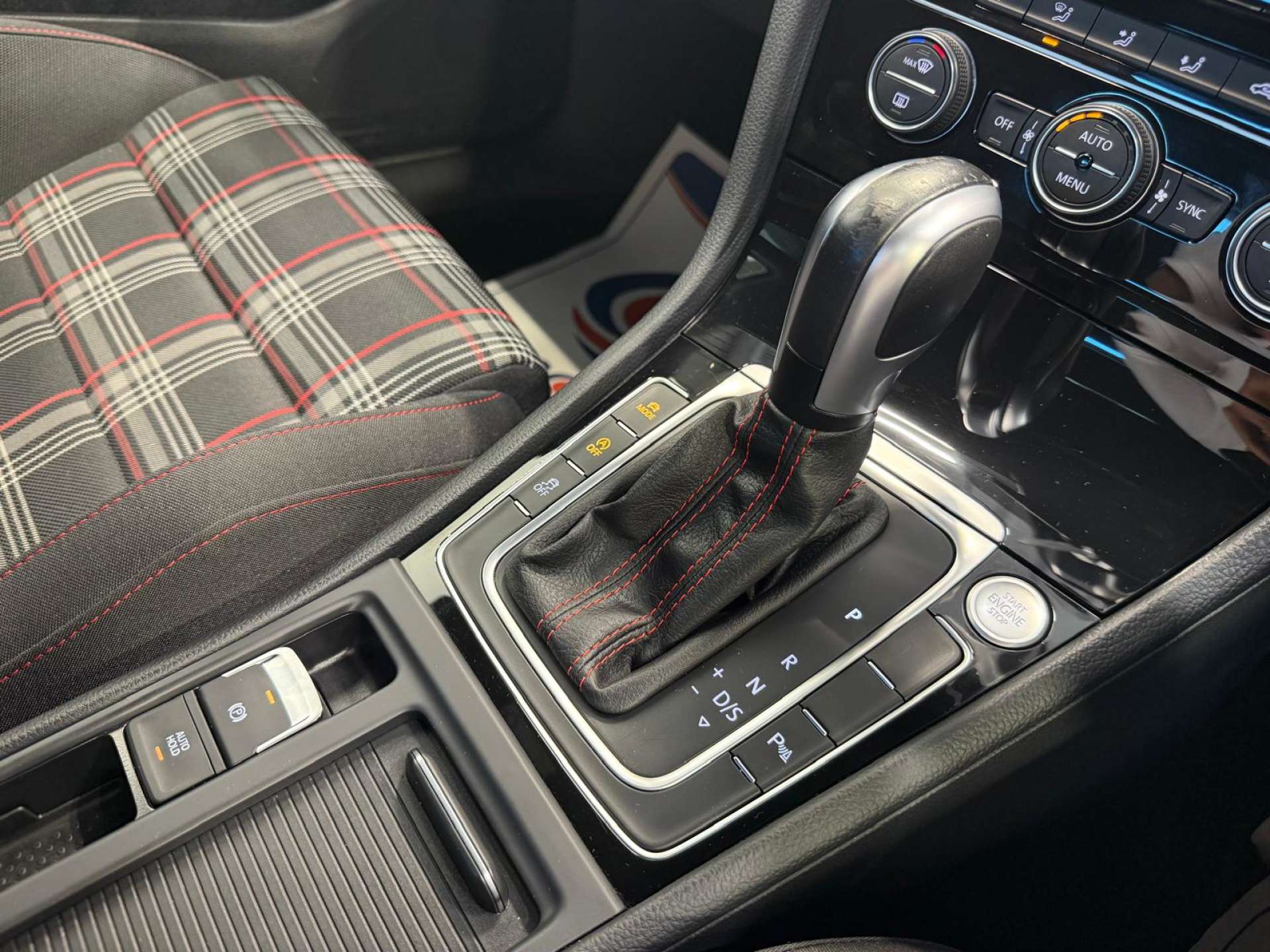 2020 Volkswagen GOLF 2.0 Golf GTi Performance TSi Semi-Auto 5dr - vehicle photo 13 for sale on PureCar