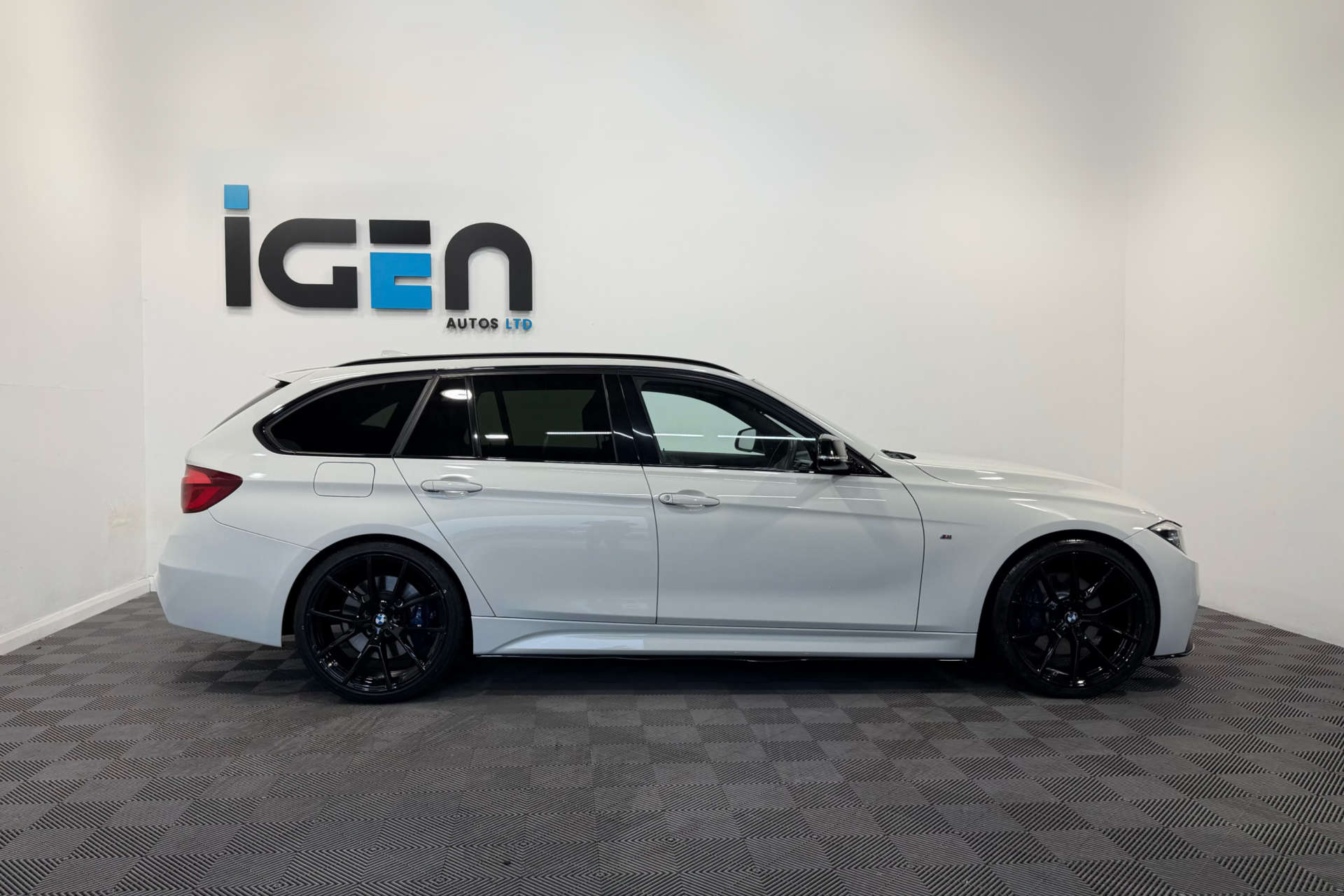2019 BMW 3 SERIES 2.0 320d M Sport Shadow Edition Auto 5dr - vehicle photo 5 for sale on PureCar