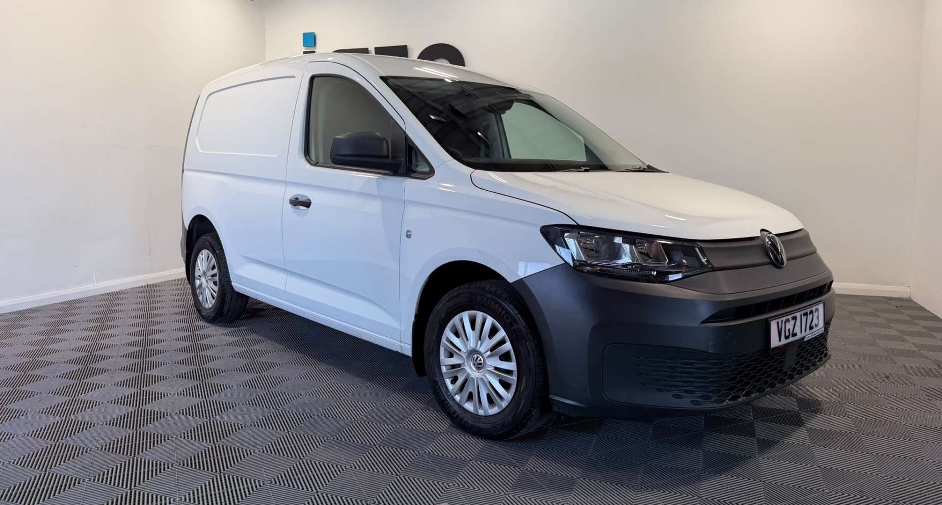 2021 Volkswagen CADDY 2.0 Caddy C20 Commerce TDI - vehicle photo 3 for sale on PureCar