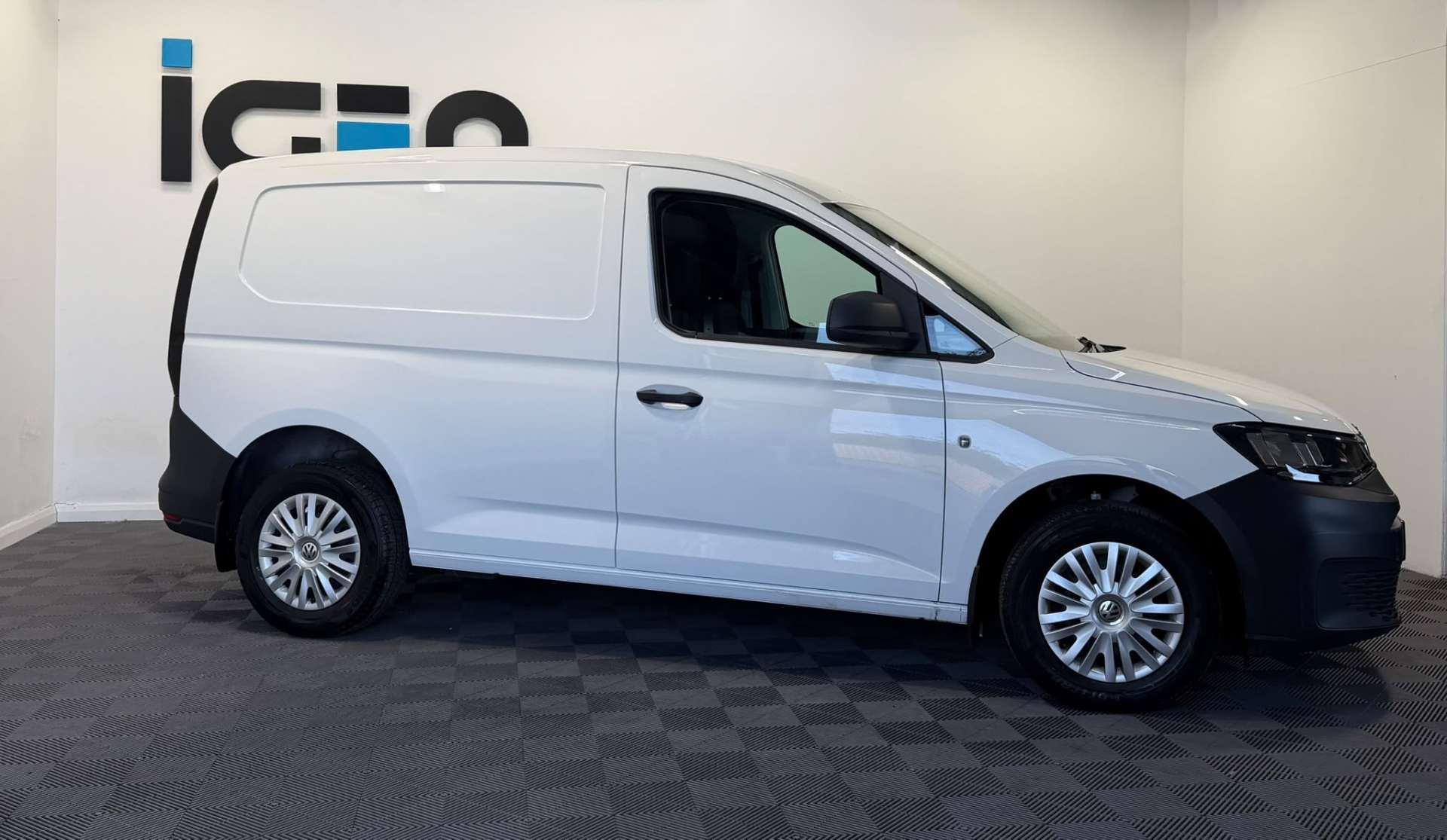 2021 Volkswagen CADDY 2.0 Caddy C20 Commerce TDI - vehicle photo 4 for sale on PureCar