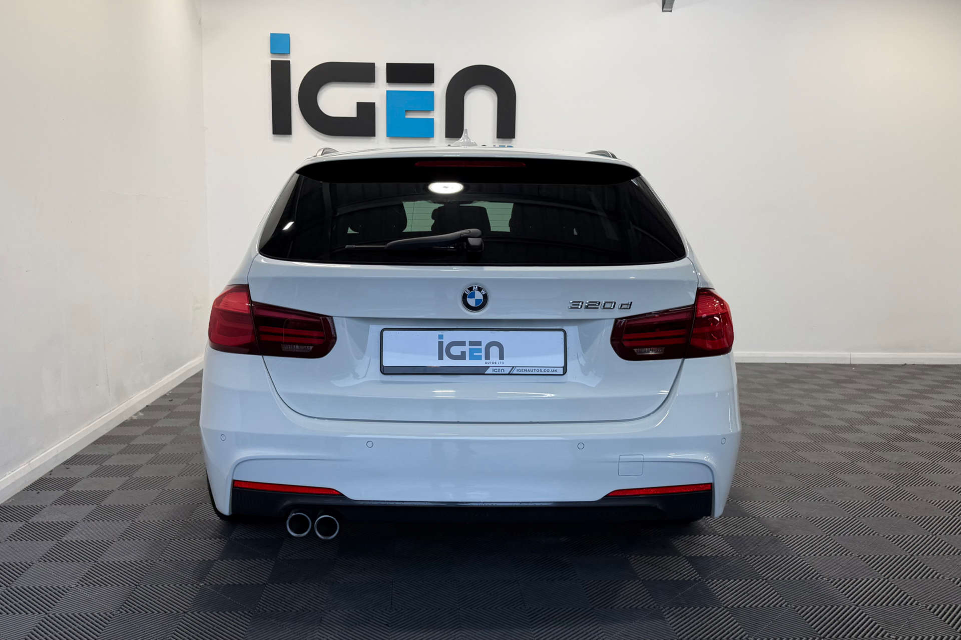 2019 BMW 3 SERIES 2.0 320d M Sport Shadow Edition Auto 5dr - vehicle photo 9 for sale on PureCar