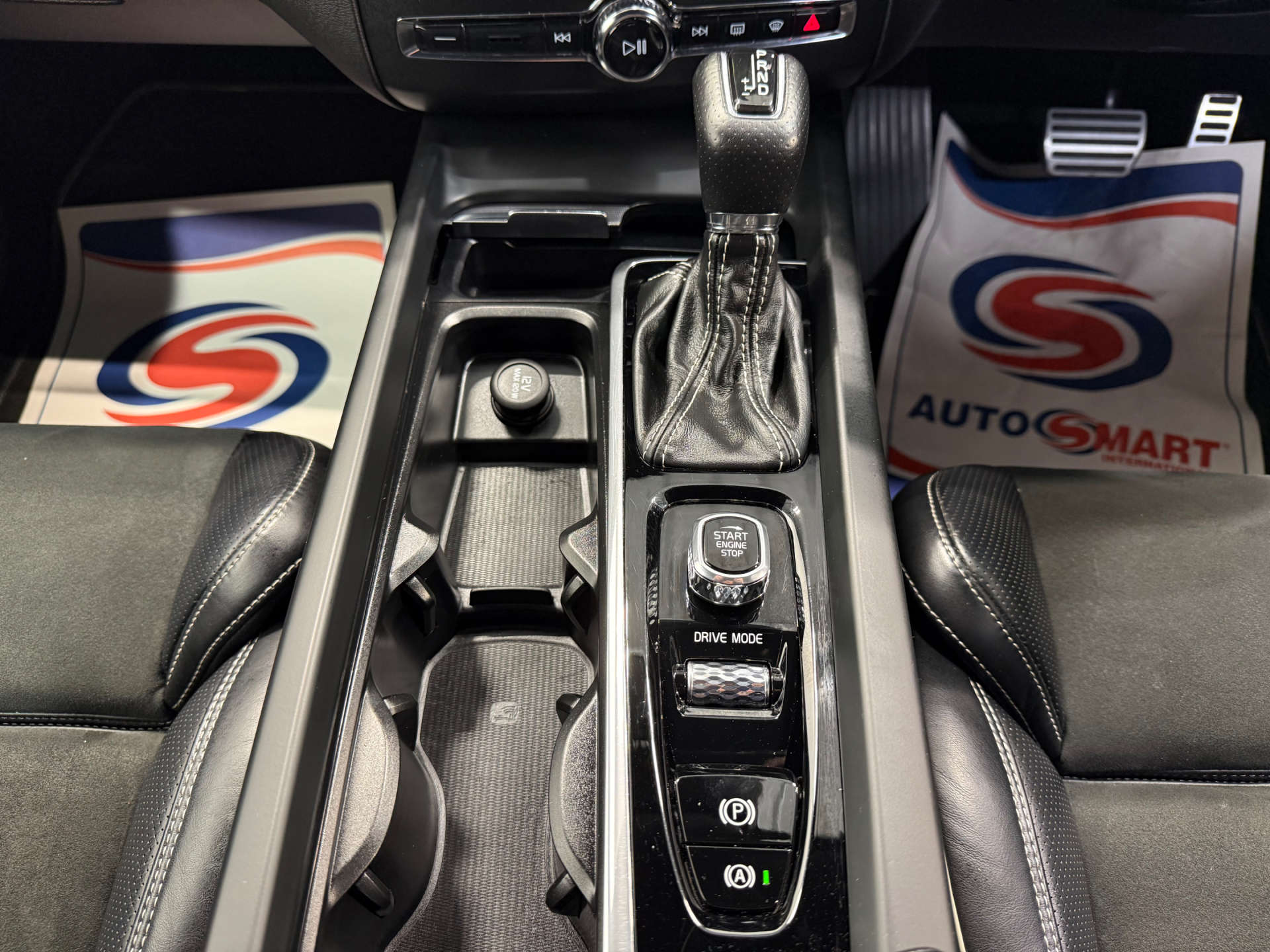 2018 Volvo XC60 2.0 XC60 R-Design D4 AWD Auto 4WD 5dr - vehicle photo 19 for sale on PureCar