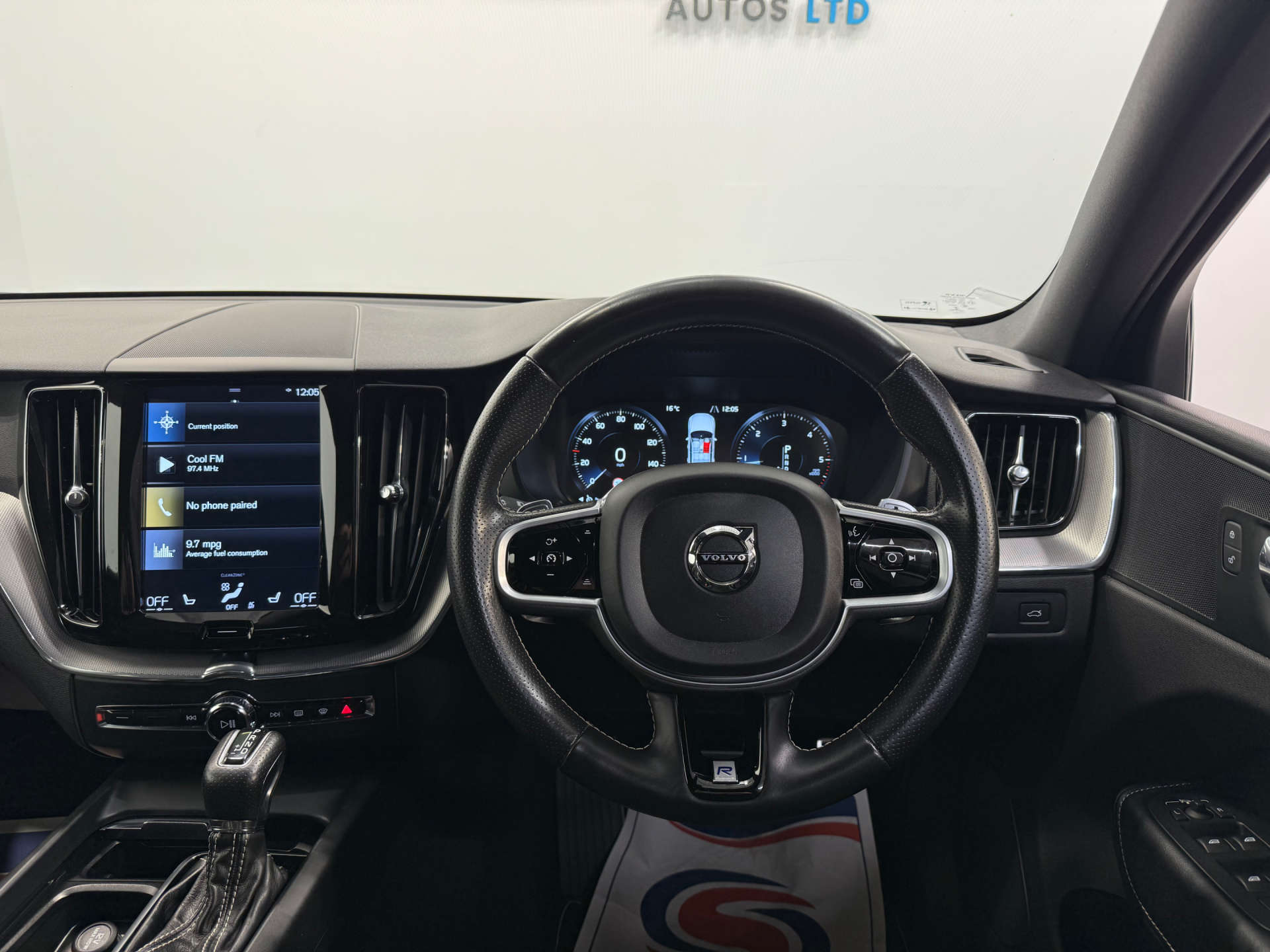 2018 Volvo XC60 2.0 XC60 R-Design D4 AWD Auto 4WD 5dr - vehicle photo 14 for sale on PureCar