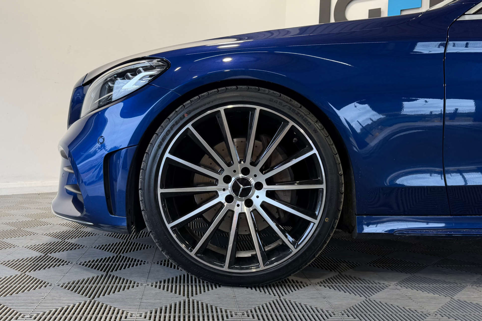 2020 MERCEDES C-CLASS 2.0 C 300 AMG Line D Auto 2dr - vehicle photo 12 for sale on PureCar