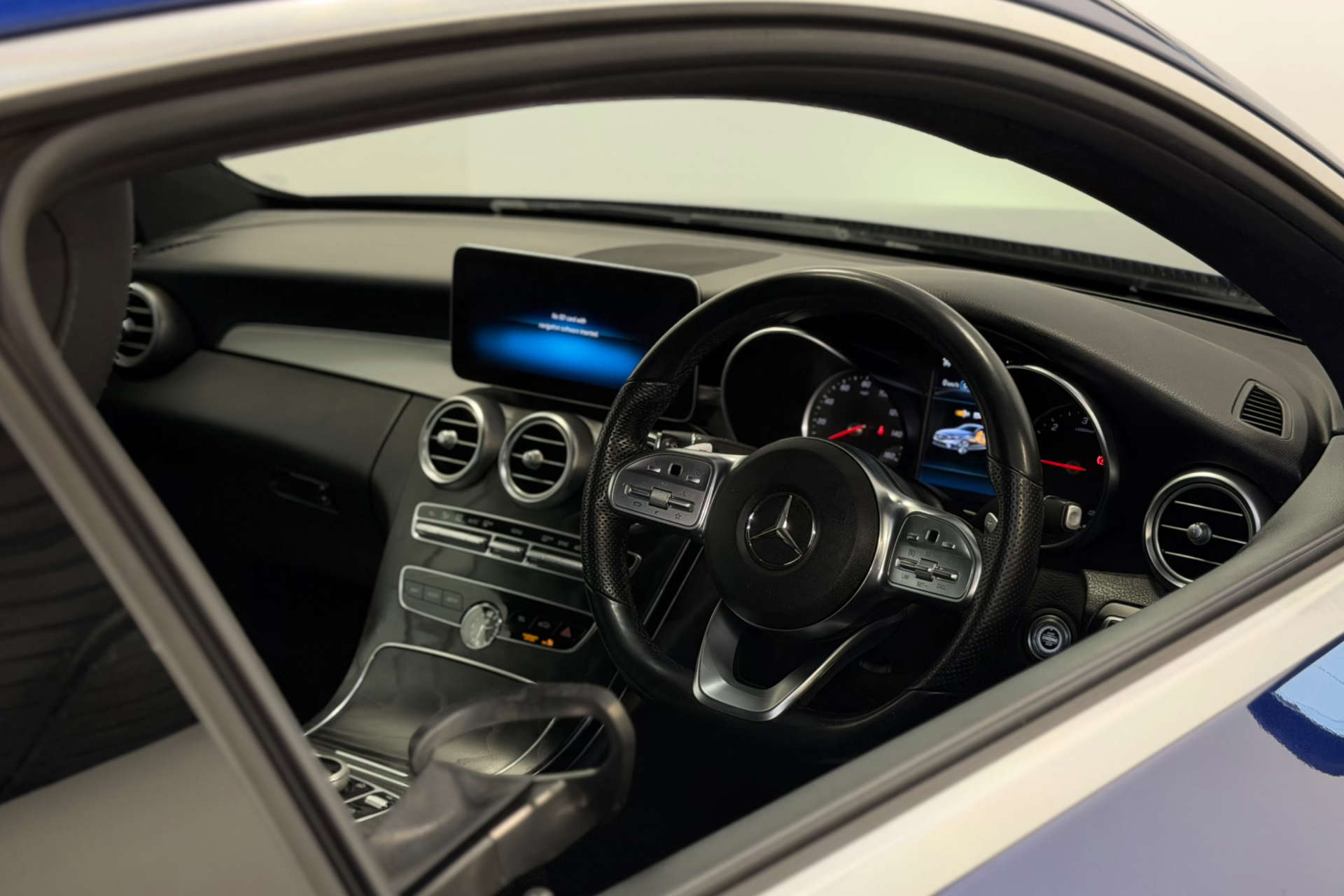 2020 MERCEDES C-CLASS 2.0 C 300 AMG Line D Auto 2dr - vehicle photo 16 for sale on PureCar