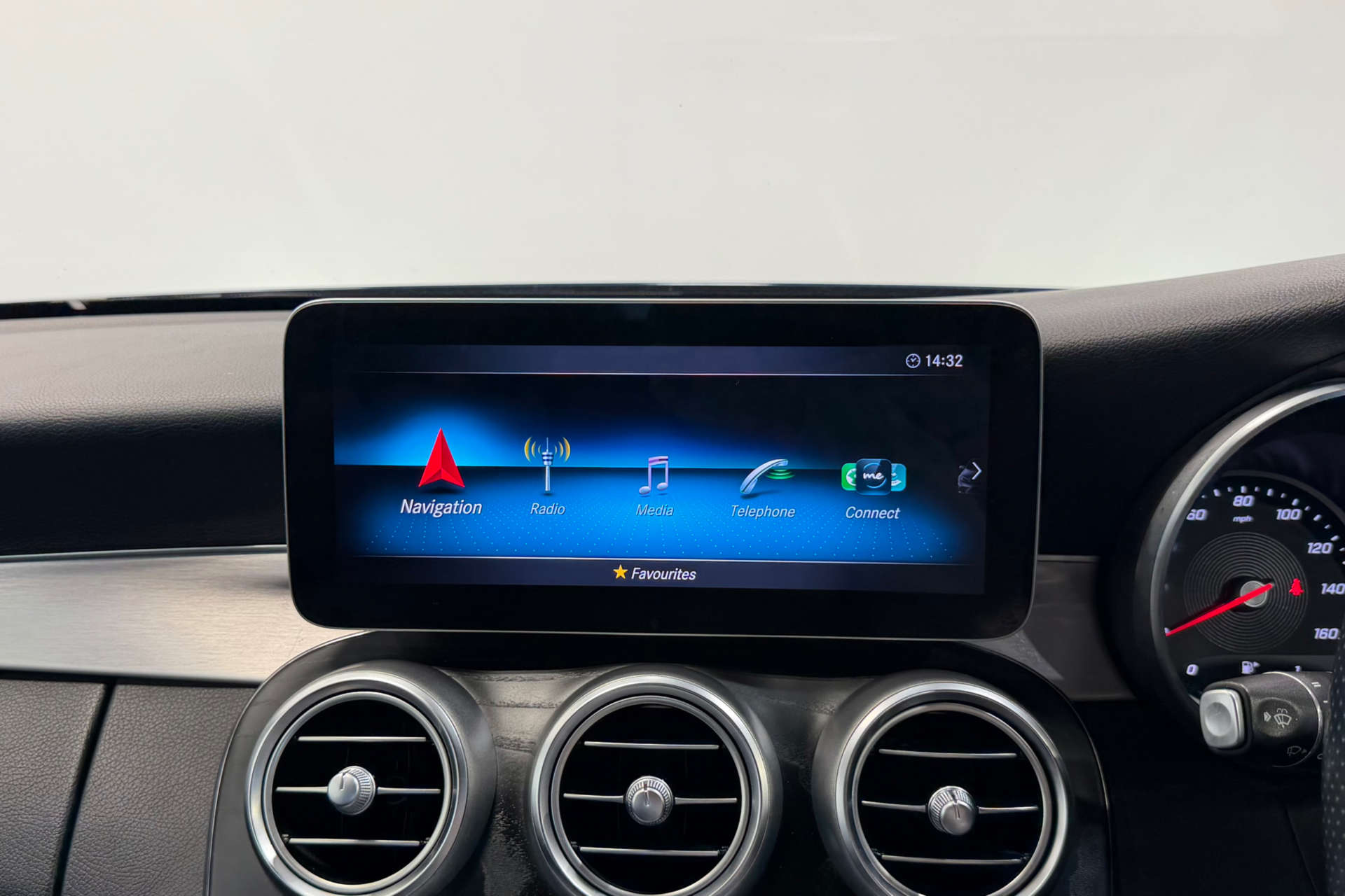 2020 MERCEDES C-CLASS 2.0 C 300 AMG Line D Auto 2dr - vehicle photo 20 for sale on PureCar