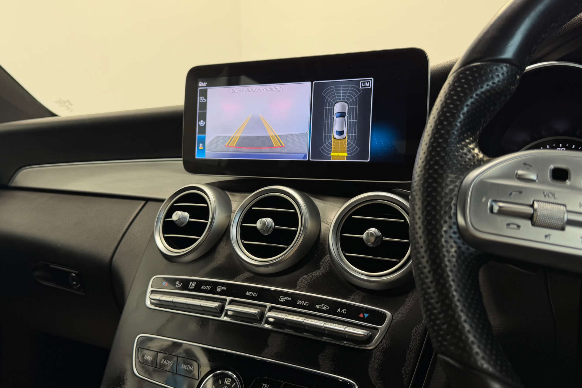 2020 MERCEDES C-CLASS 2.0 C 300 AMG Line D Auto 2dr - vehicle photo 21 for sale on PureCar
