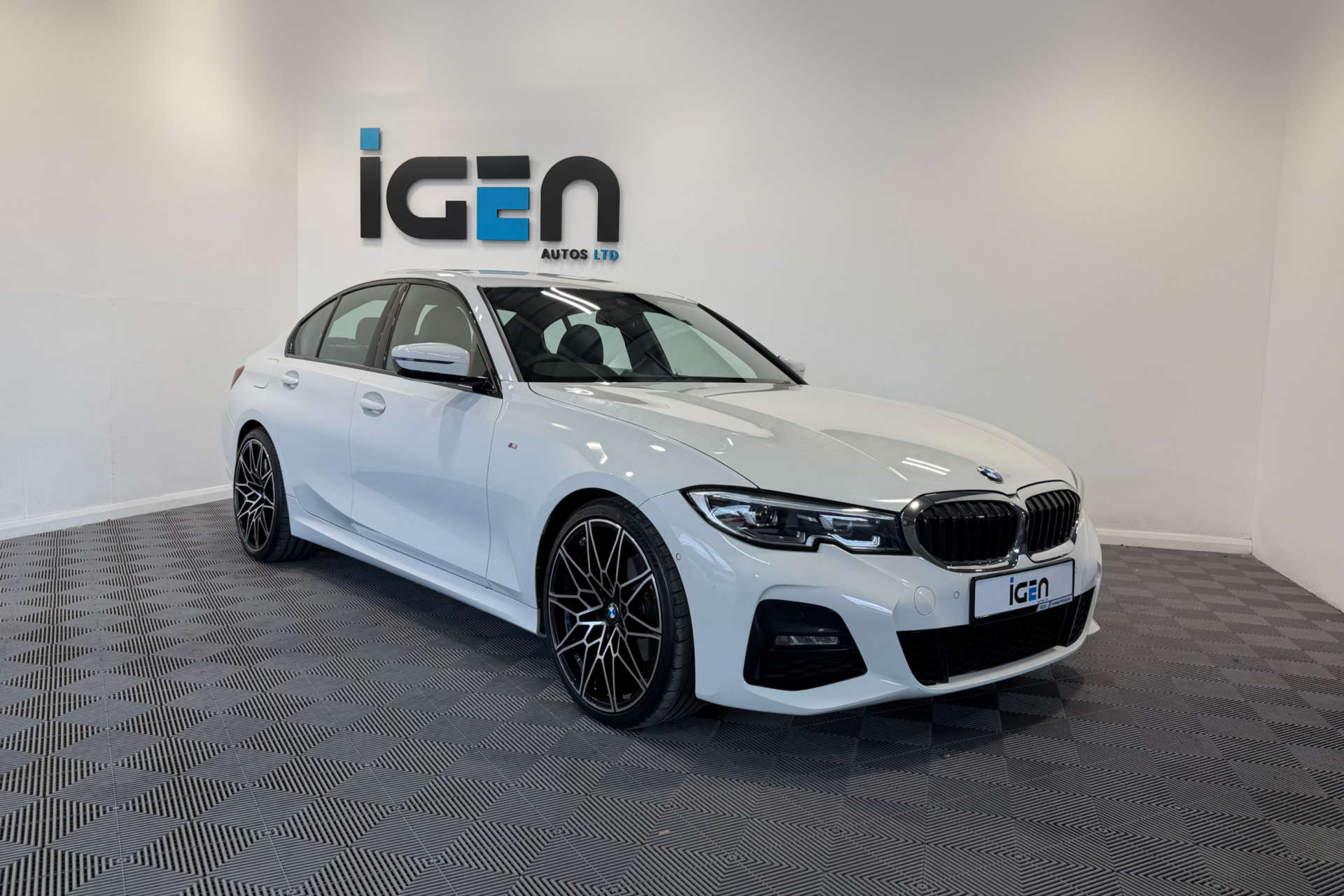 2019 BMW 3 SERIES 2.0 320d M Sport 4dr - vehicle photo 3 for sale on PureCar