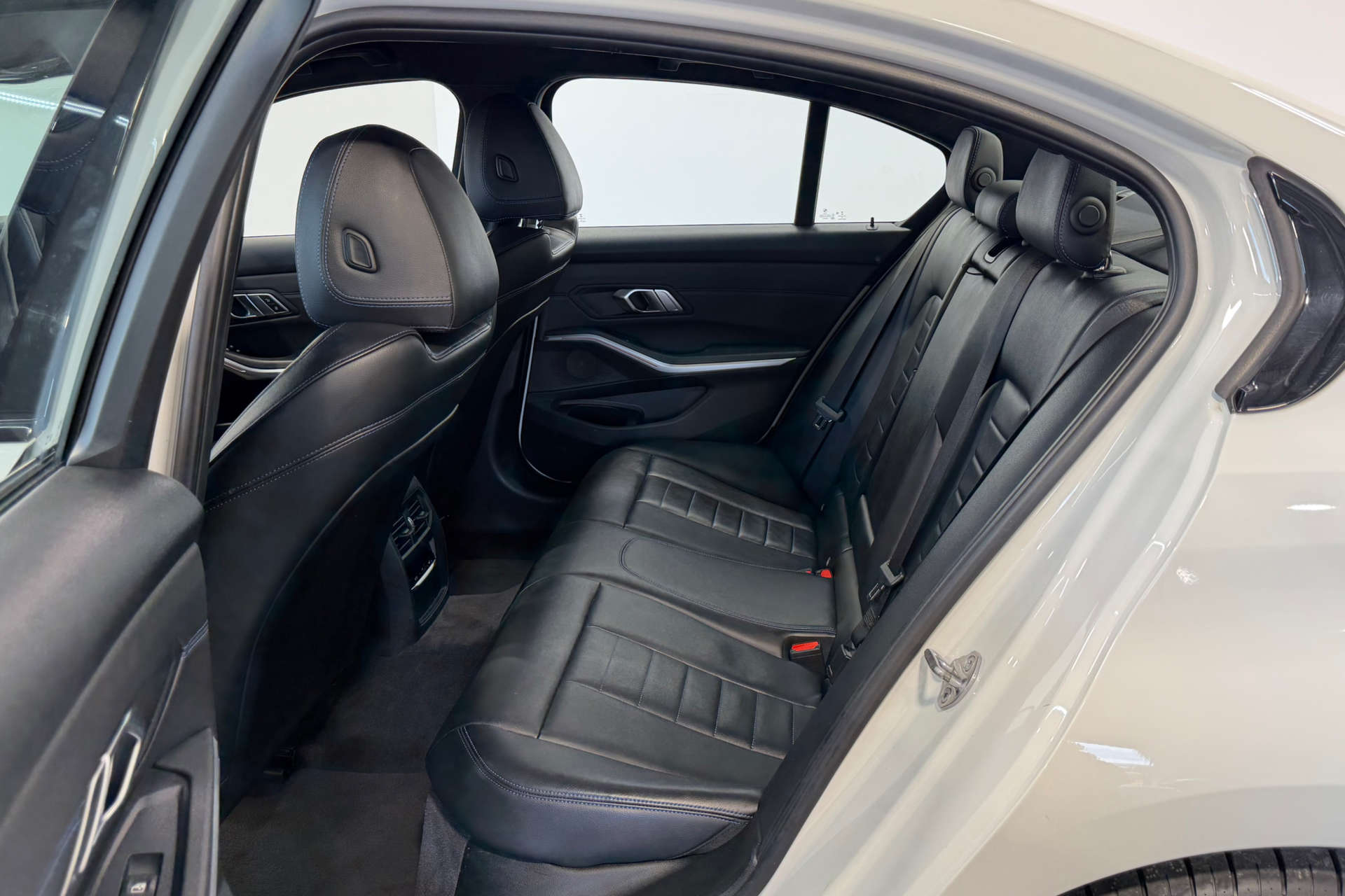 2019 BMW 3 SERIES 2.0 320d M Sport 4dr - vehicle photo 29 for sale on PureCar