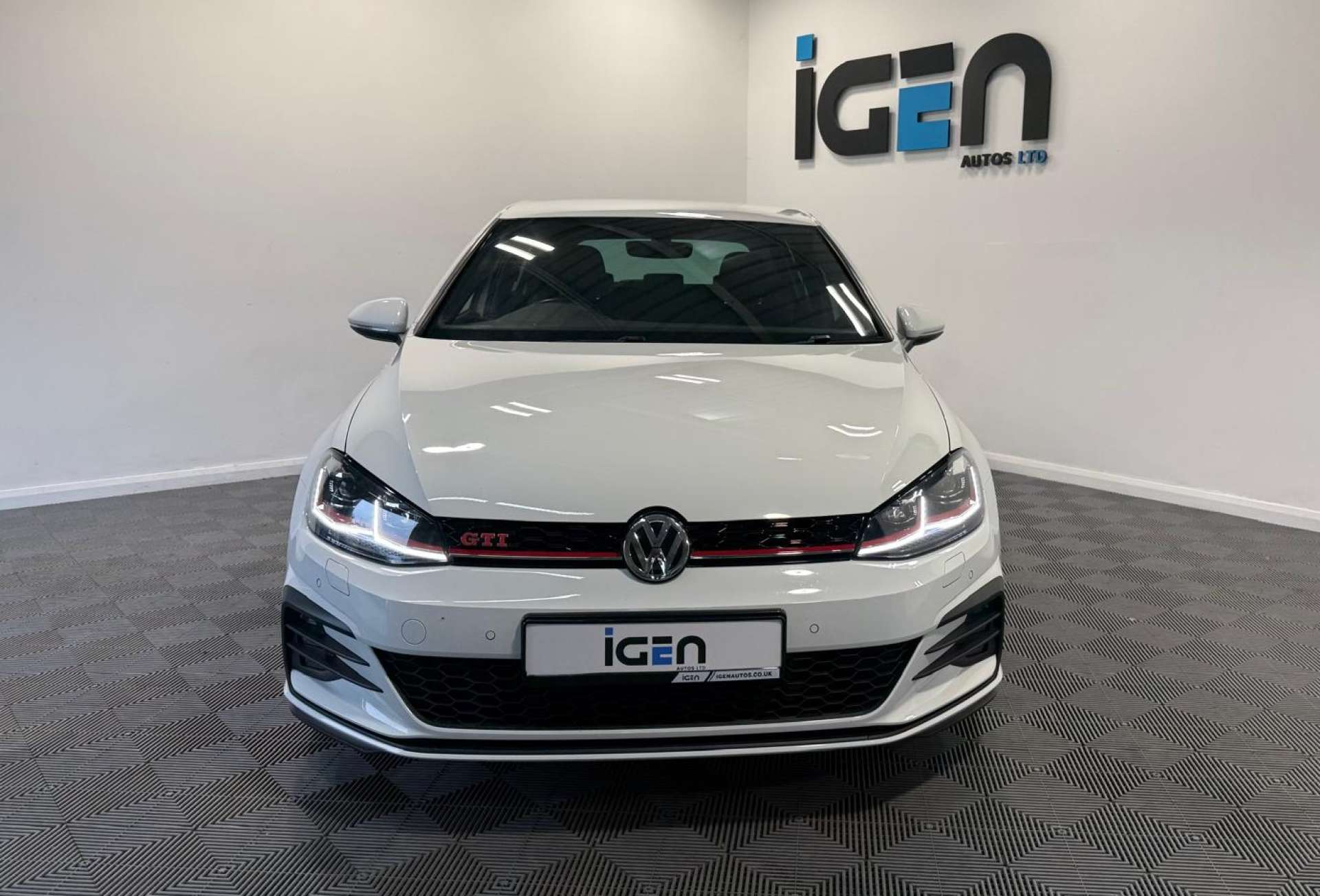 2017 Volkswagen GOLF 2.0 Golf GTi TSi 5dr - vehicle photo 5 for sale on PureCar