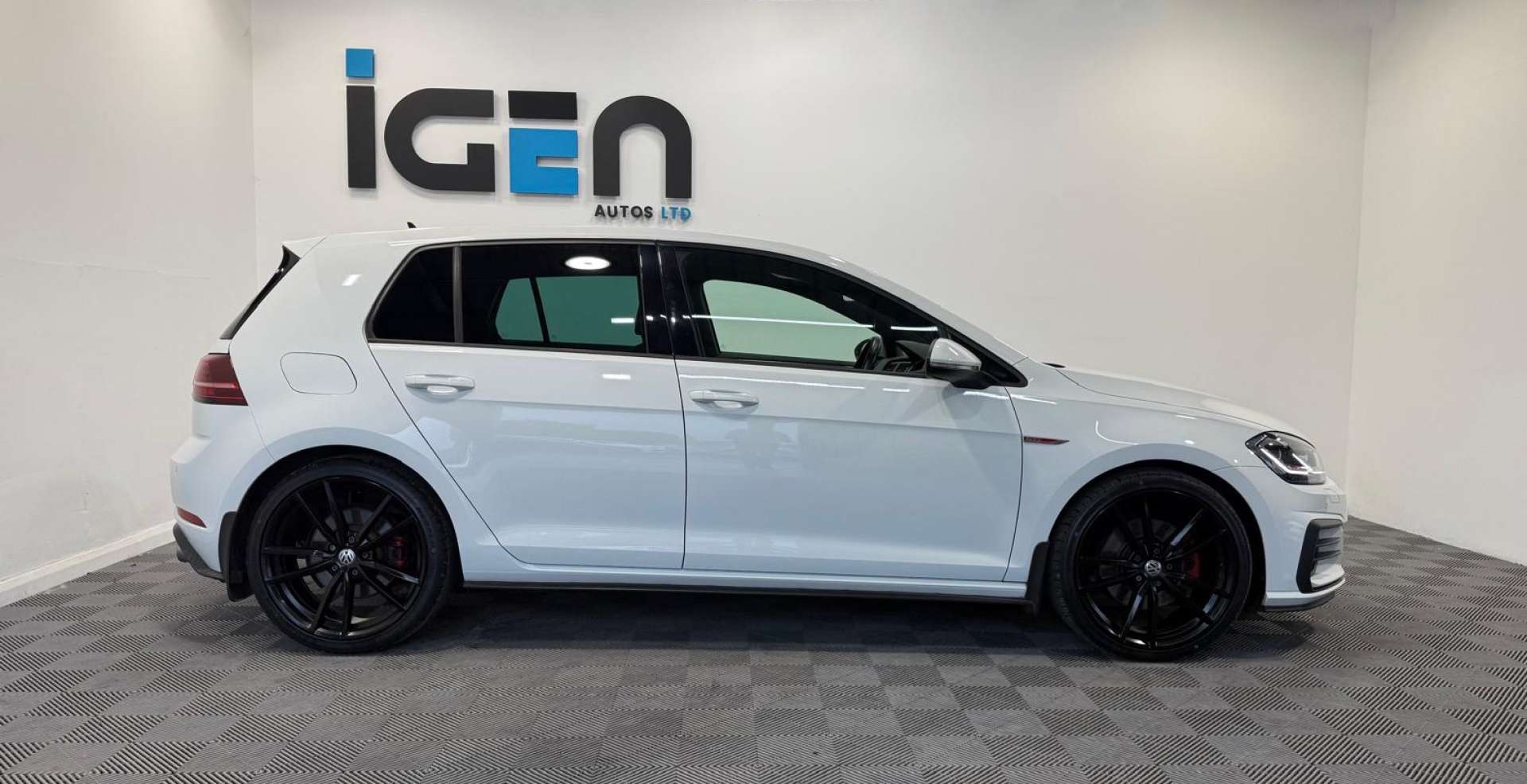 2017 Volkswagen GOLF 2.0 Golf GTi TSi 5dr - vehicle photo 6 for sale on PureCar