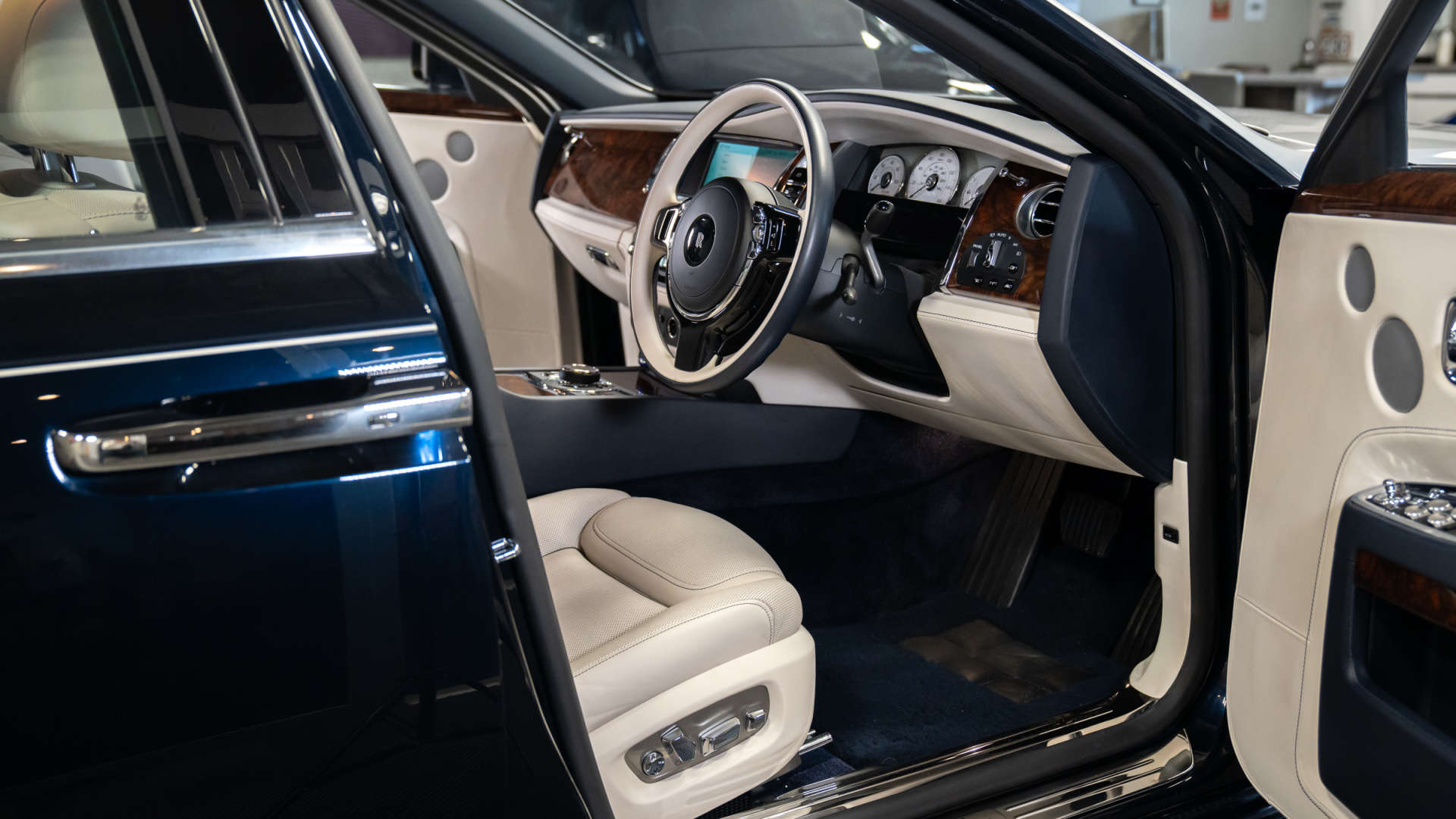 ROLLS ROYCE GHOST 6.6 Ghost V12 SWB Auto 4dr #7