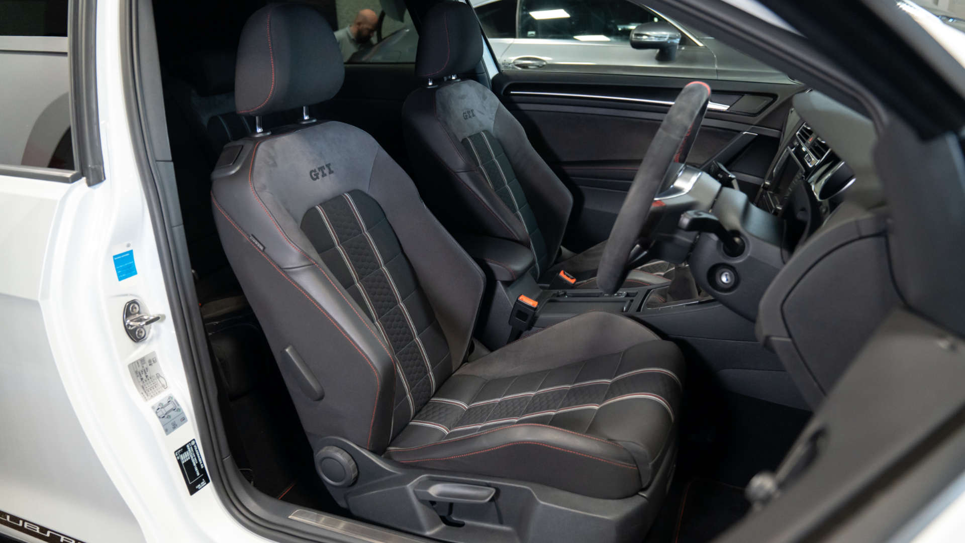 VOLKSWAGEN GOLF 2.0 Golf GTi Clubsport Edition 40 3dr #6