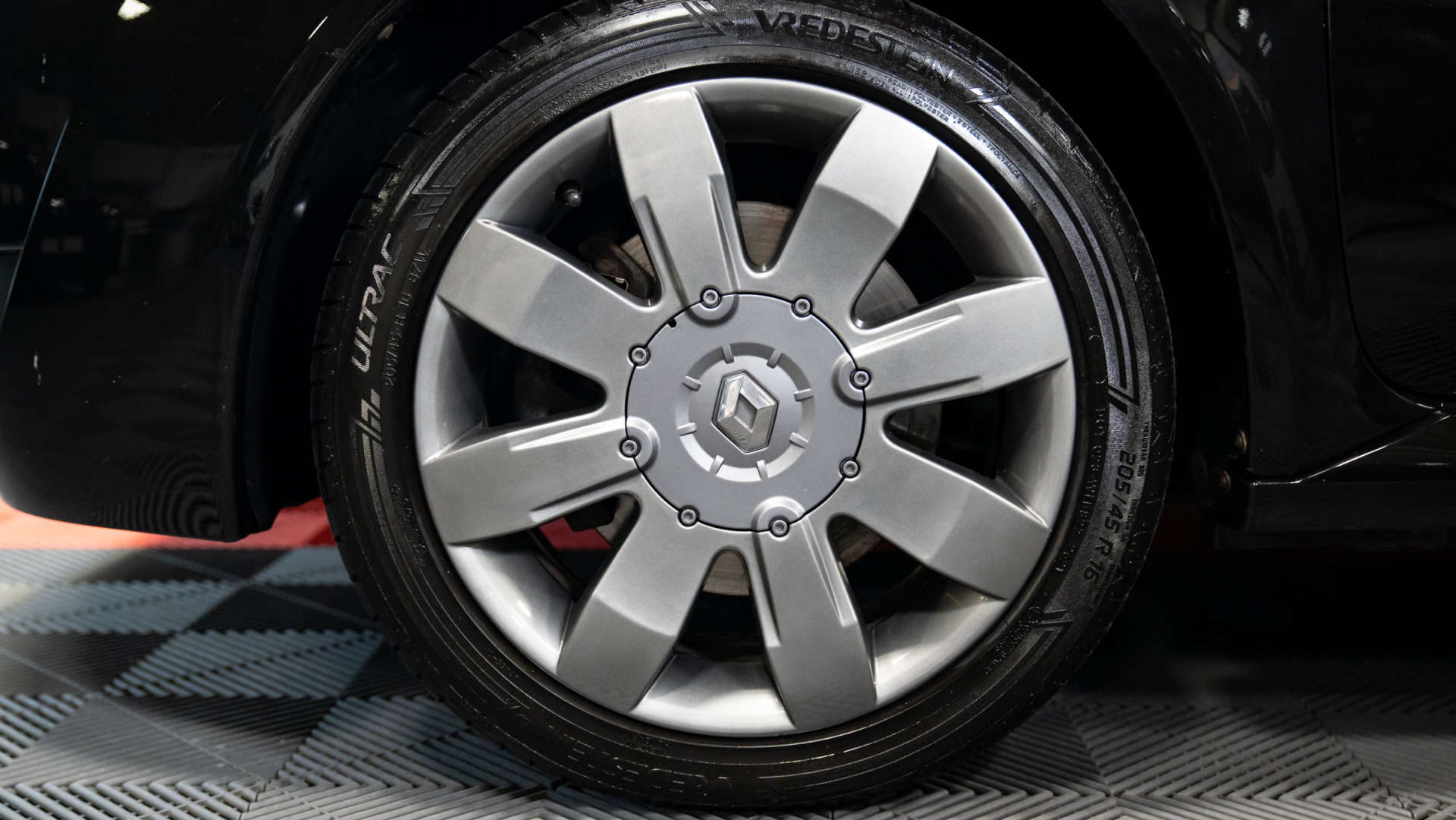 RENAULT CLIO 2.0 Clio Renault Sport 182 16v 3dr #23