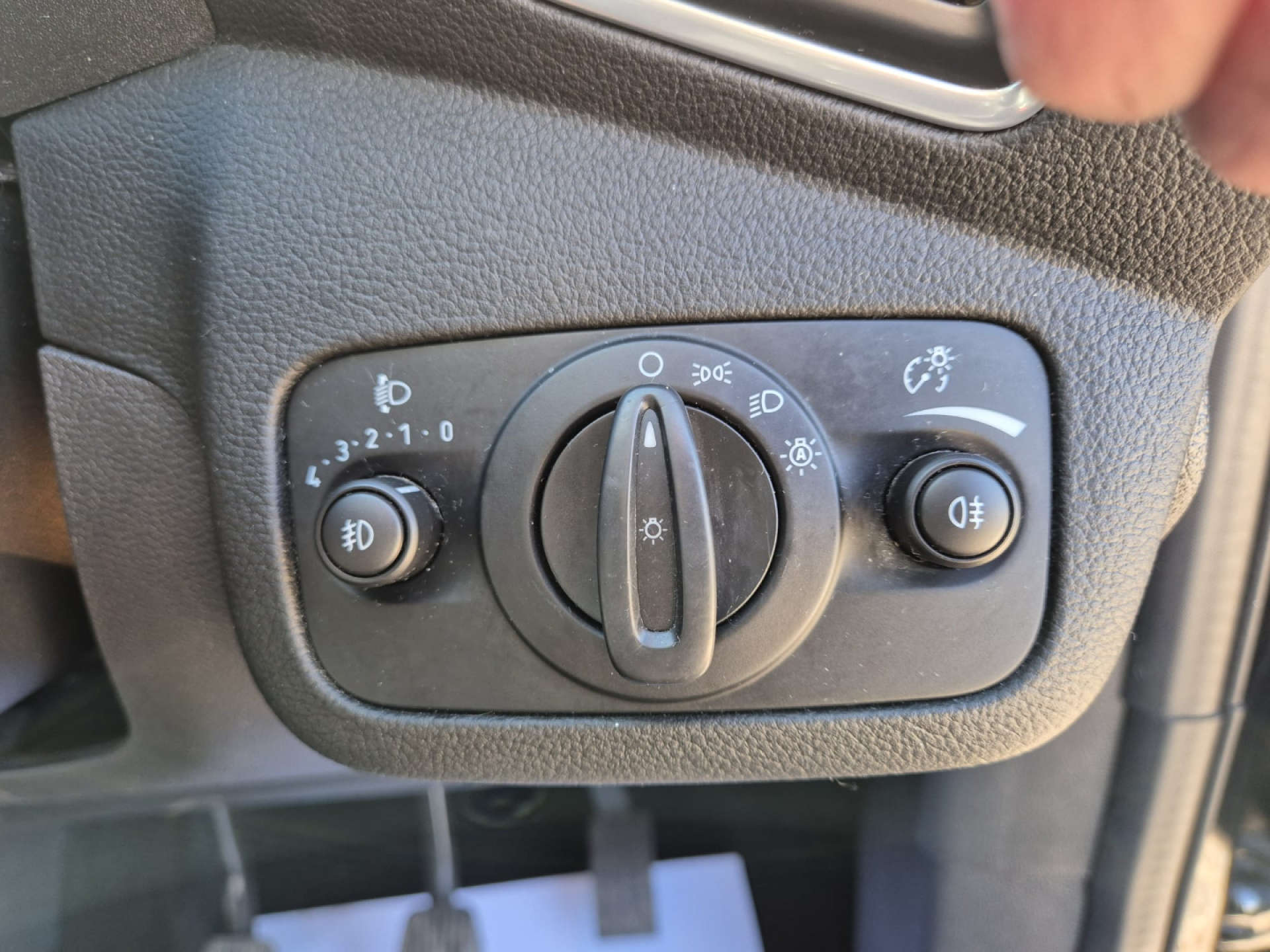 FORD KUGA 2.0 Kuga Titanium 4x2 TDCi 5dr #21