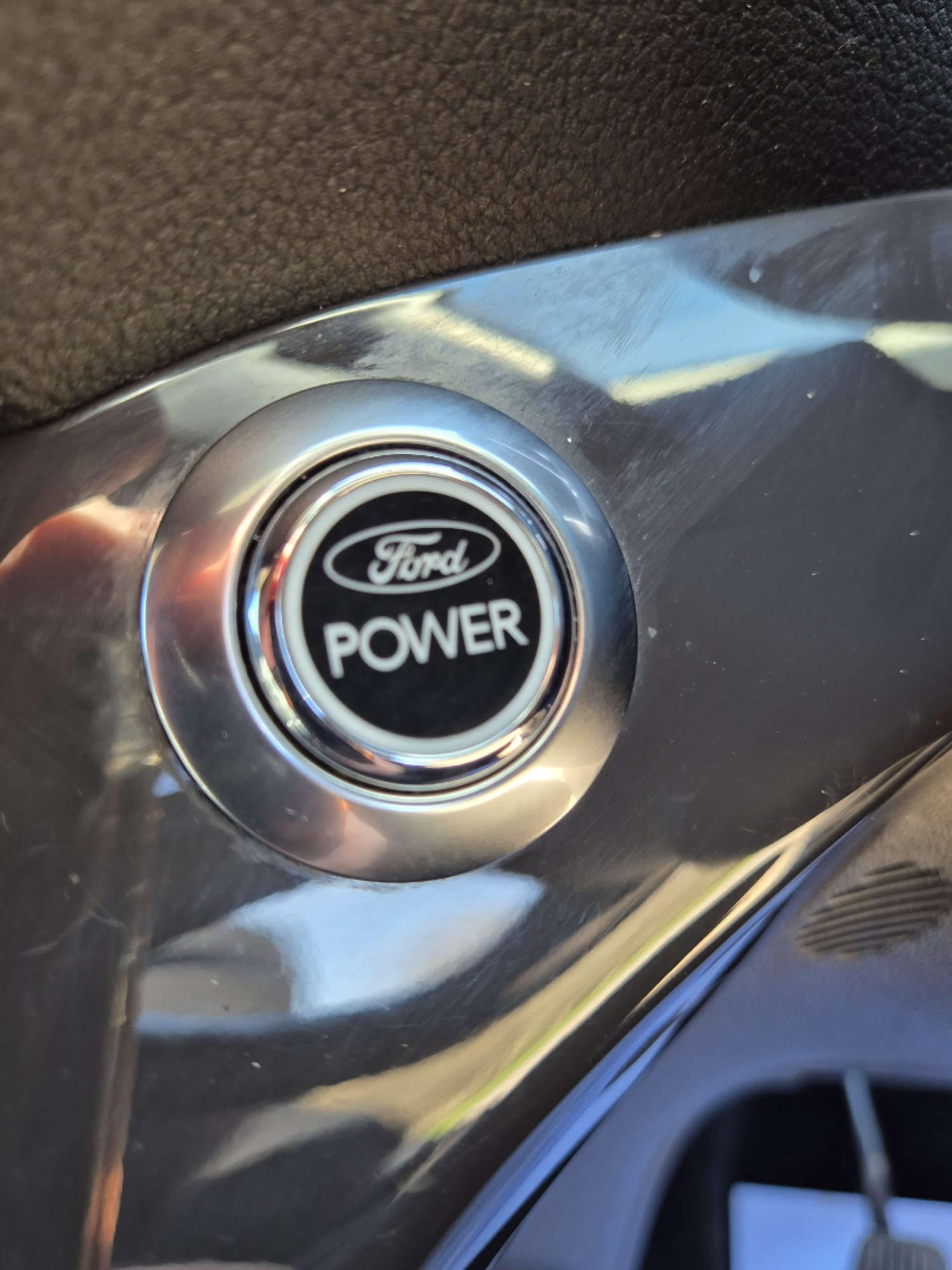 FORD KUGA 2.0 Kuga Titanium 4x2 TDCi 5dr #24