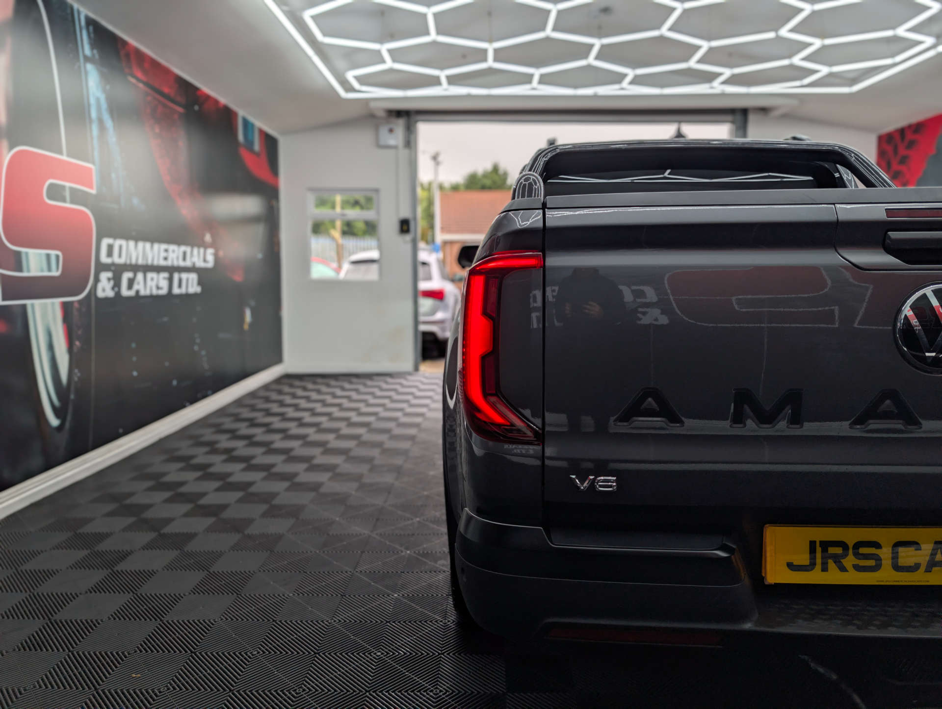 2024 VOLKSWAGEN AMAROK 3.0 Amarok Aventura V6 TDI 4M Auto 4WD - vehicle photo 10 for sale on PureCar