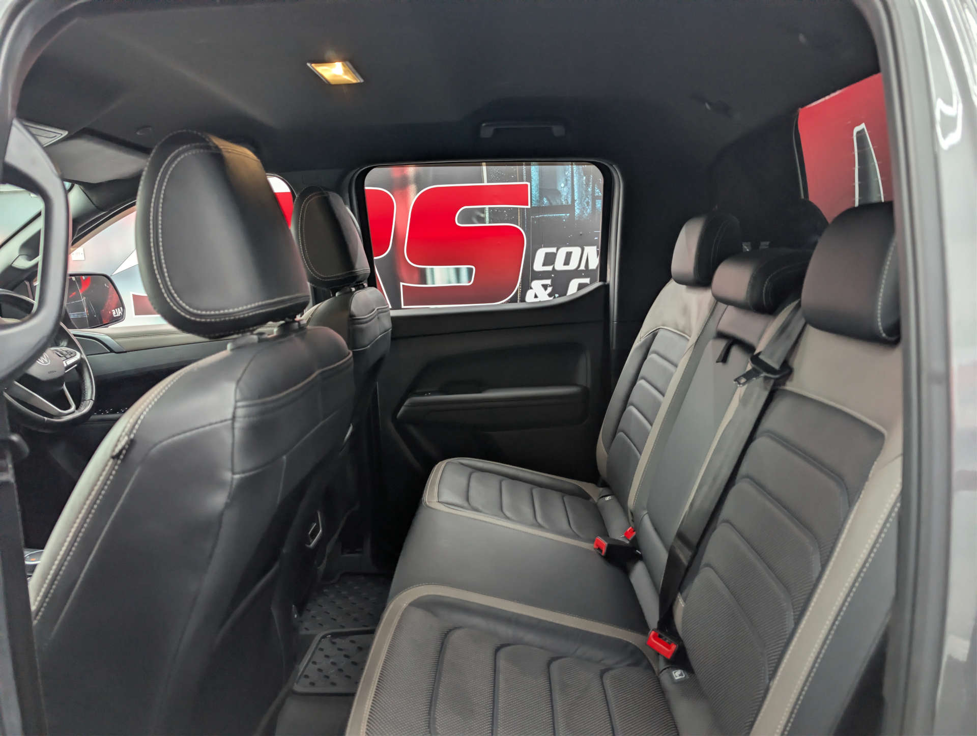 2024 VOLKSWAGEN AMAROK 3.0 Amarok Aventura V6 TDI 4M Auto 4WD - vehicle photo 17 for sale on PureCar