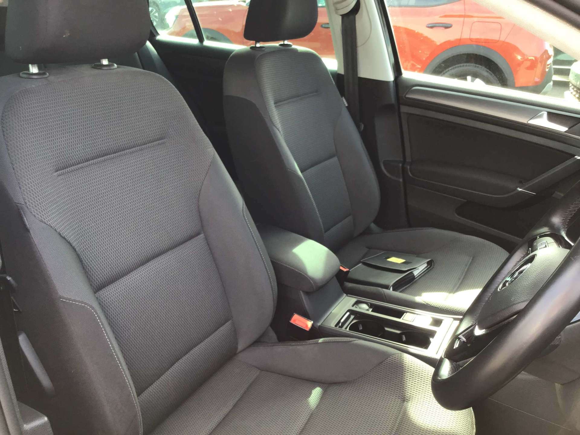 2019 VOLKSWAGEN GOLF 1.6 Golf Match Edition TDI 5dr - vehicle photo 5 for sale on PureCar