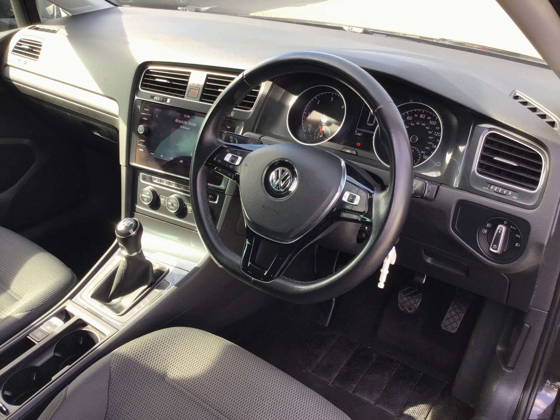 2019 VOLKSWAGEN GOLF 1.6 Golf Match Edition TDI 5dr - vehicle photo 6 for sale on PureCar