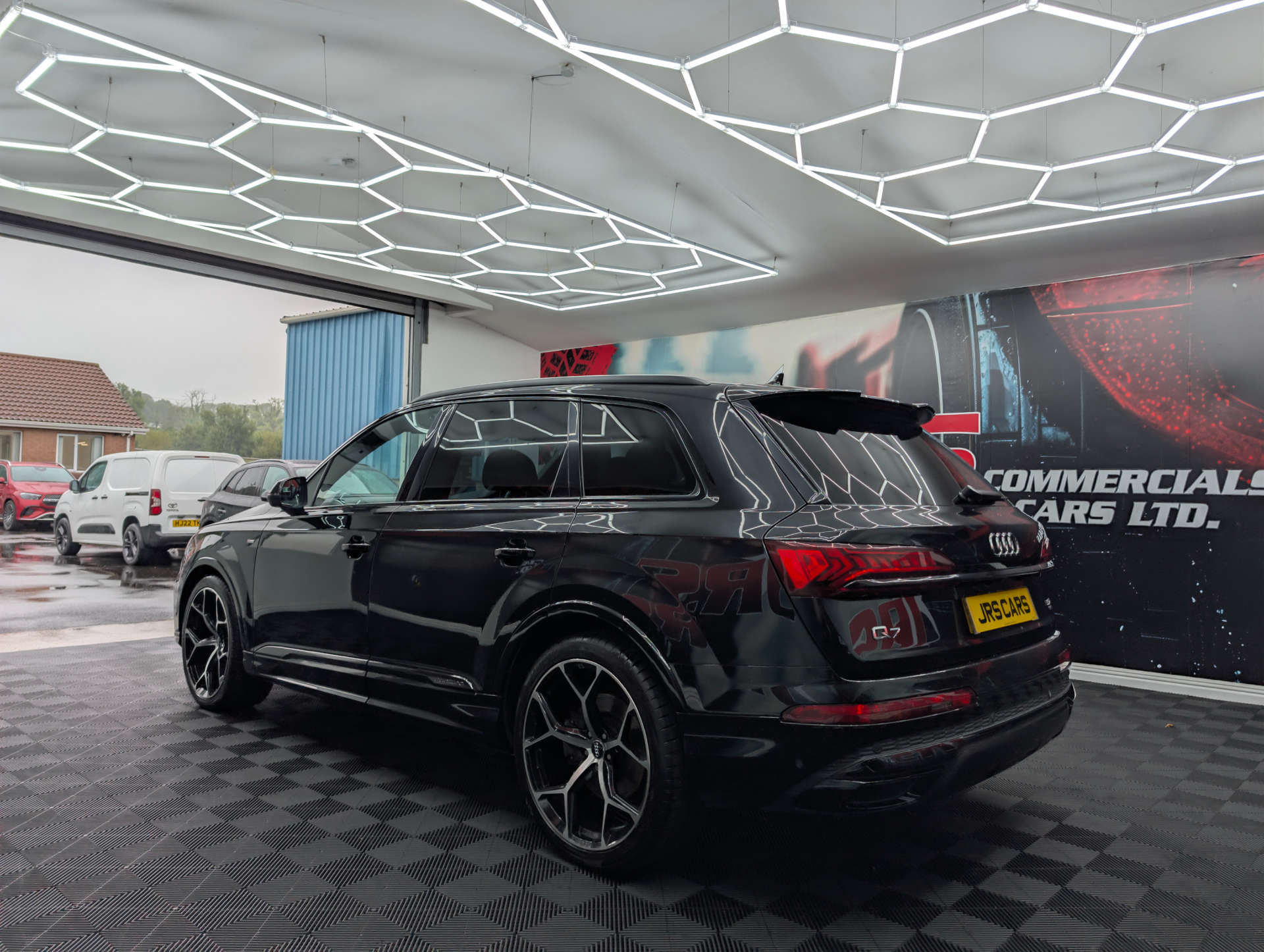 2023 AUDI Q7 S Line - vehicle photo 4 for sale on PureCar