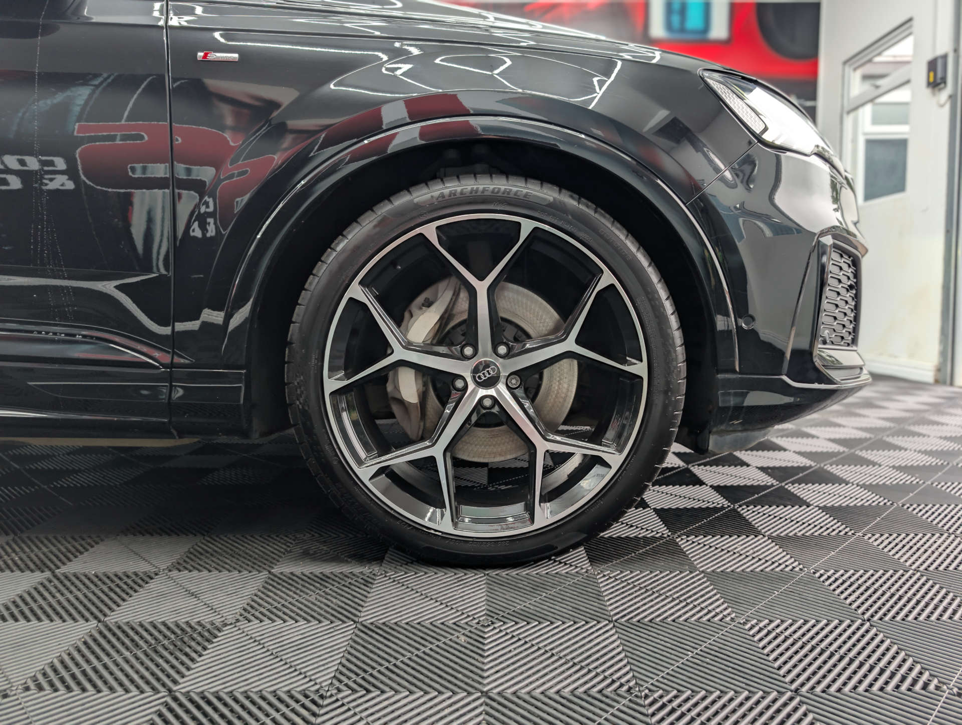 2023 AUDI Q7 S Line - vehicle photo 8 for sale on PureCar