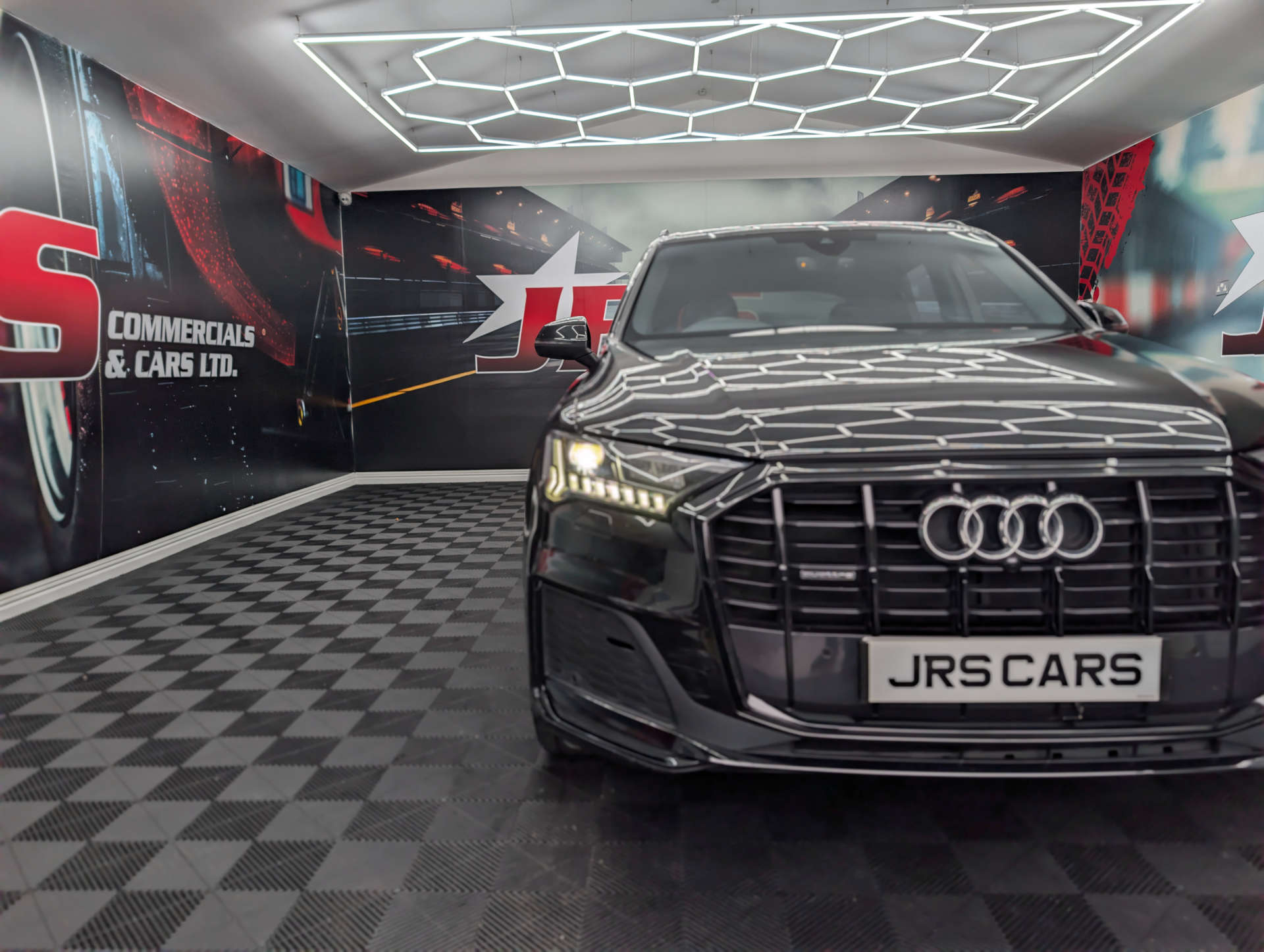 2023 AUDI Q7 S Line - vehicle photo 9 for sale on PureCar
