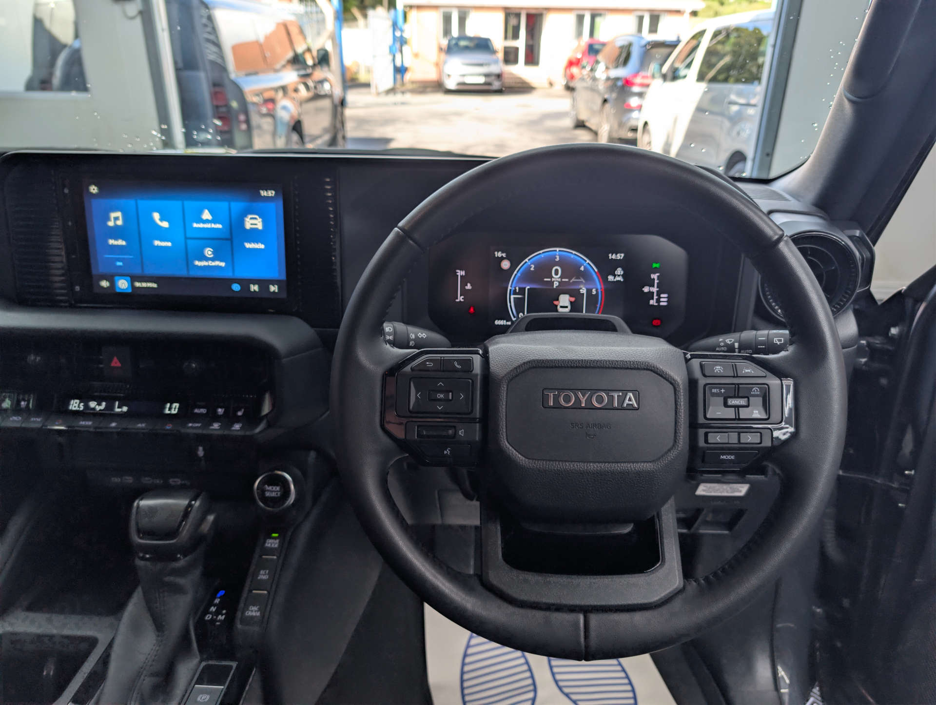2025 TOYOTA LAND CRUISER 2.8 Land Cruiser Commercial Auto 4WD 5dr - vehicle photo 26 for sale on PureCar