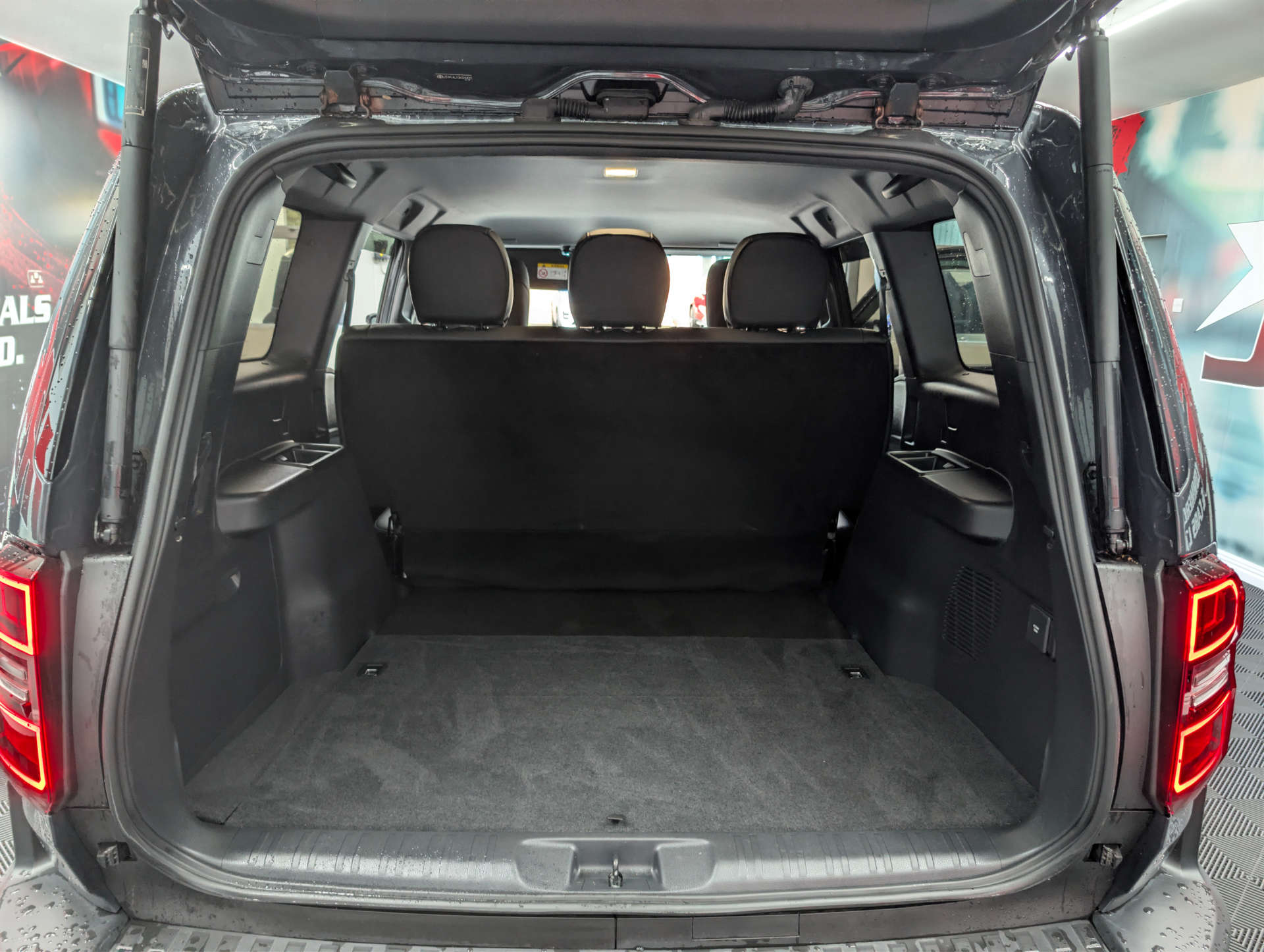 2025 TOYOTA LAND CRUISER 2.8 Land Cruiser Commercial Auto 4WD 5dr - vehicle photo 49 for sale on PureCar