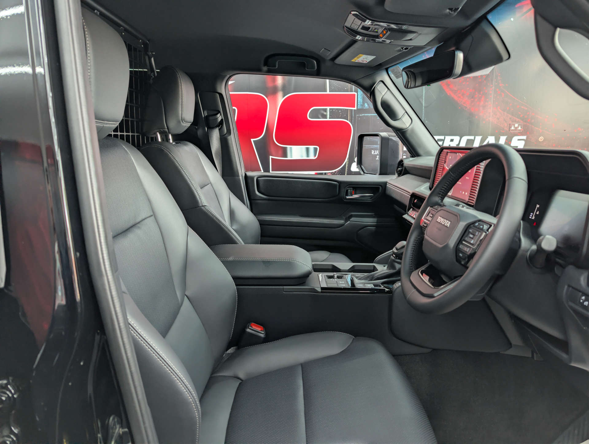 2026 TOYOTA LAND CRUISER 2.8 Land Cruiser Commercial Auto 4WD 5dr - vehicle photo 14 for sale on PureCar