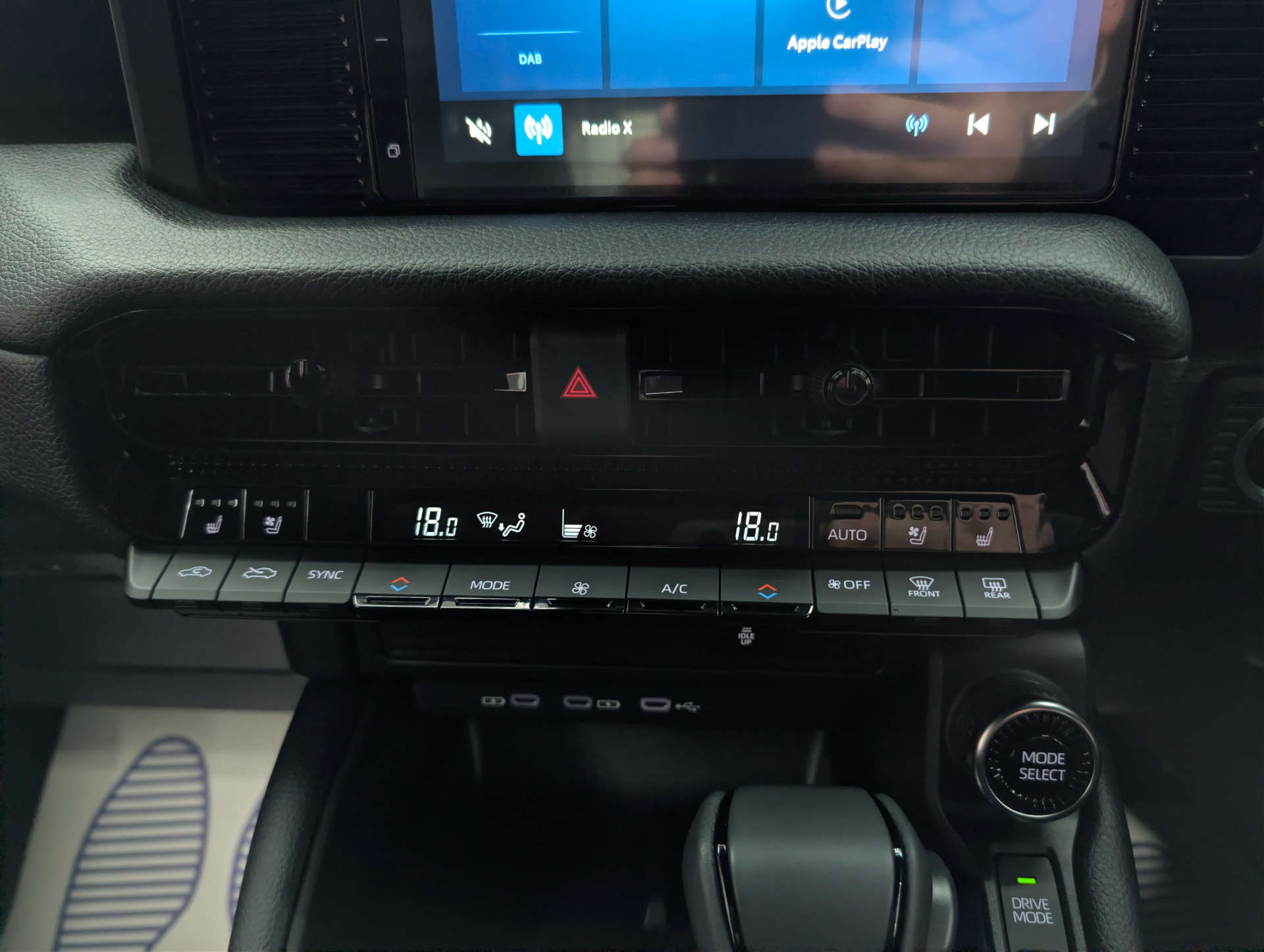 2026 TOYOTA LAND CRUISER 2.8 Land Cruiser Commercial Auto 4WD 5dr - vehicle photo 32 for sale on PureCar