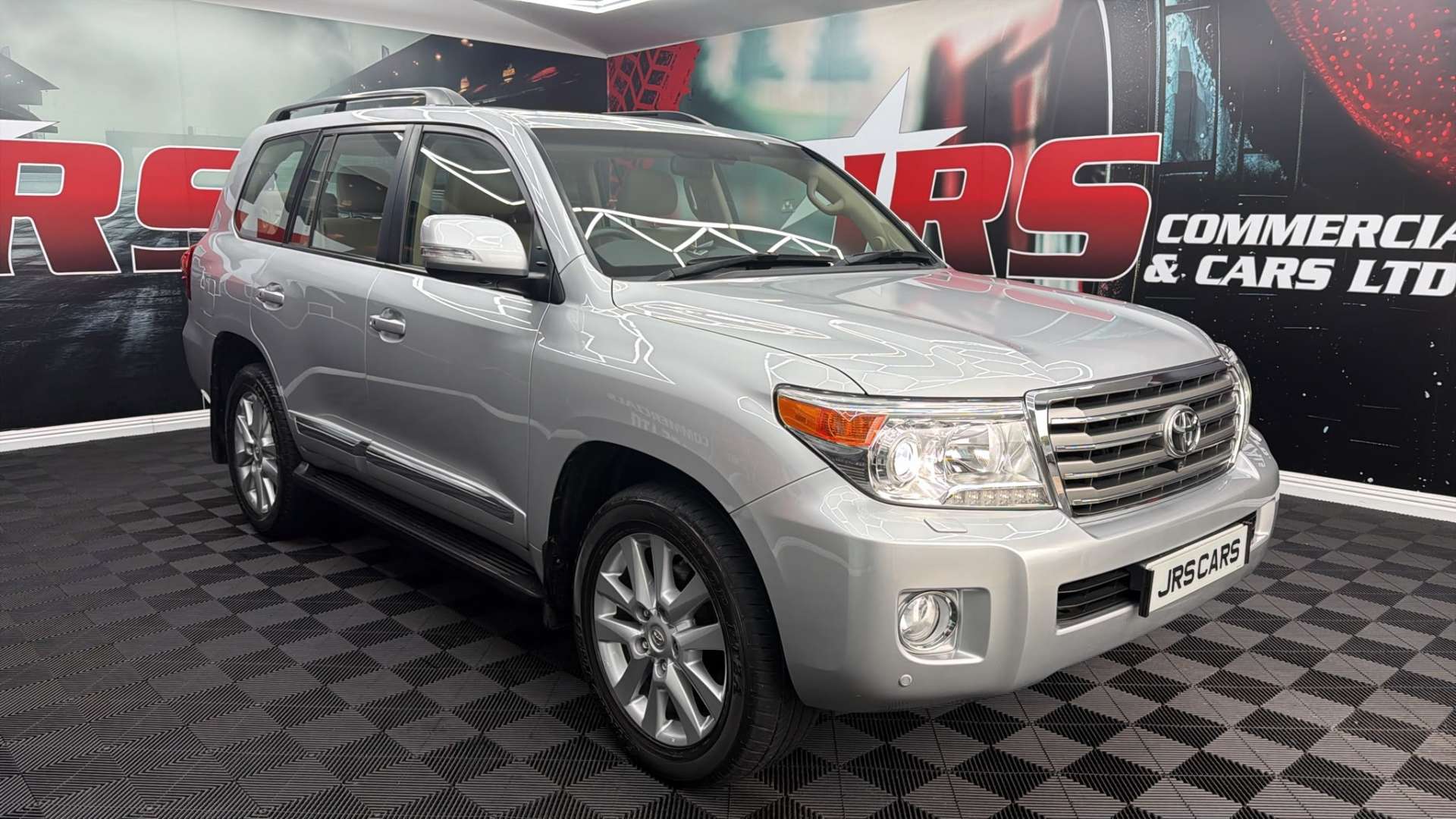 TOYOTA LAND CRUISER V8 2015