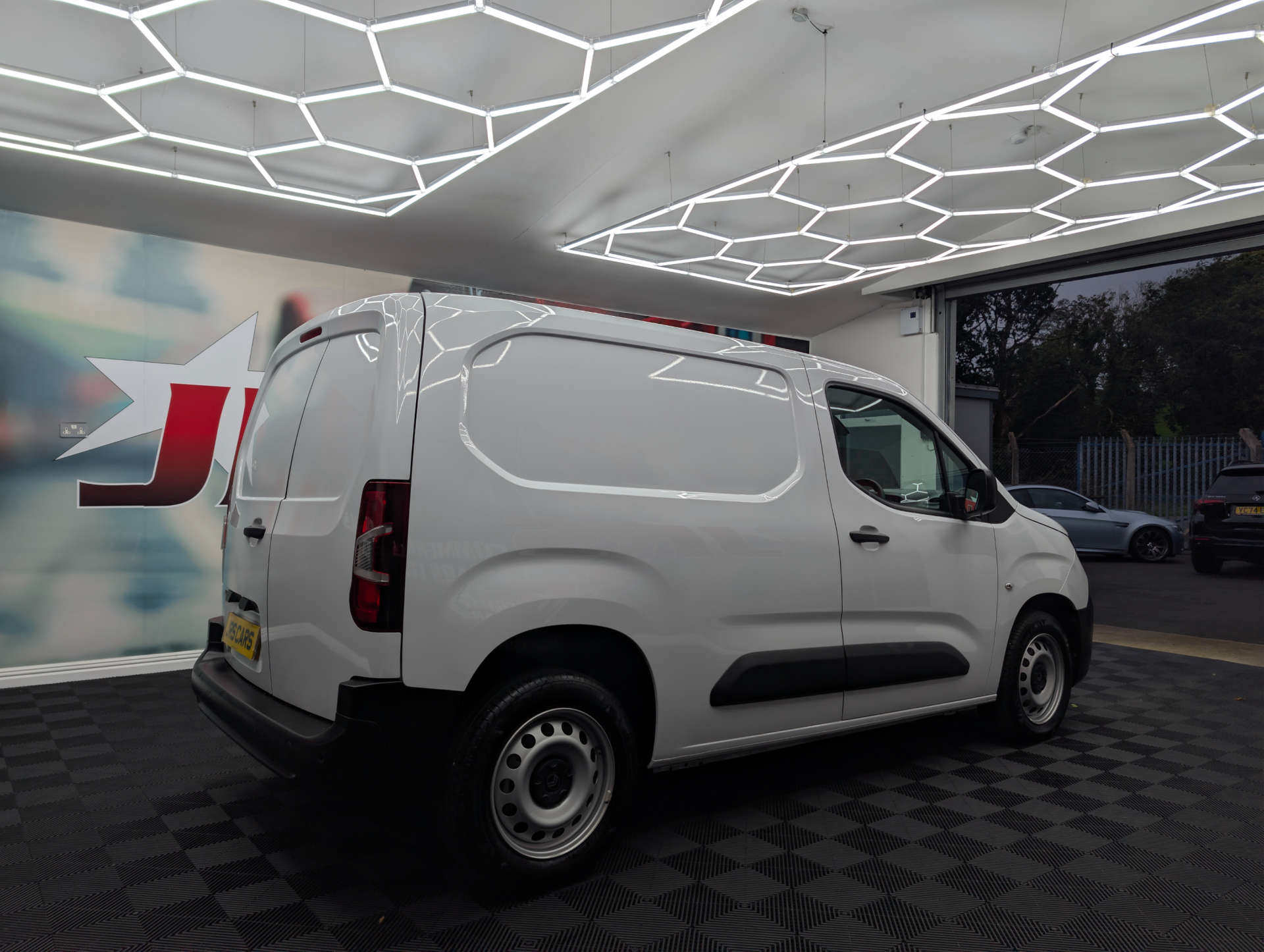2025 CITROEN BERLINGO 1.5 Berlingo Enterprise BlueHDi S/S 5dr - vehicle photo 6 for sale on PureCar