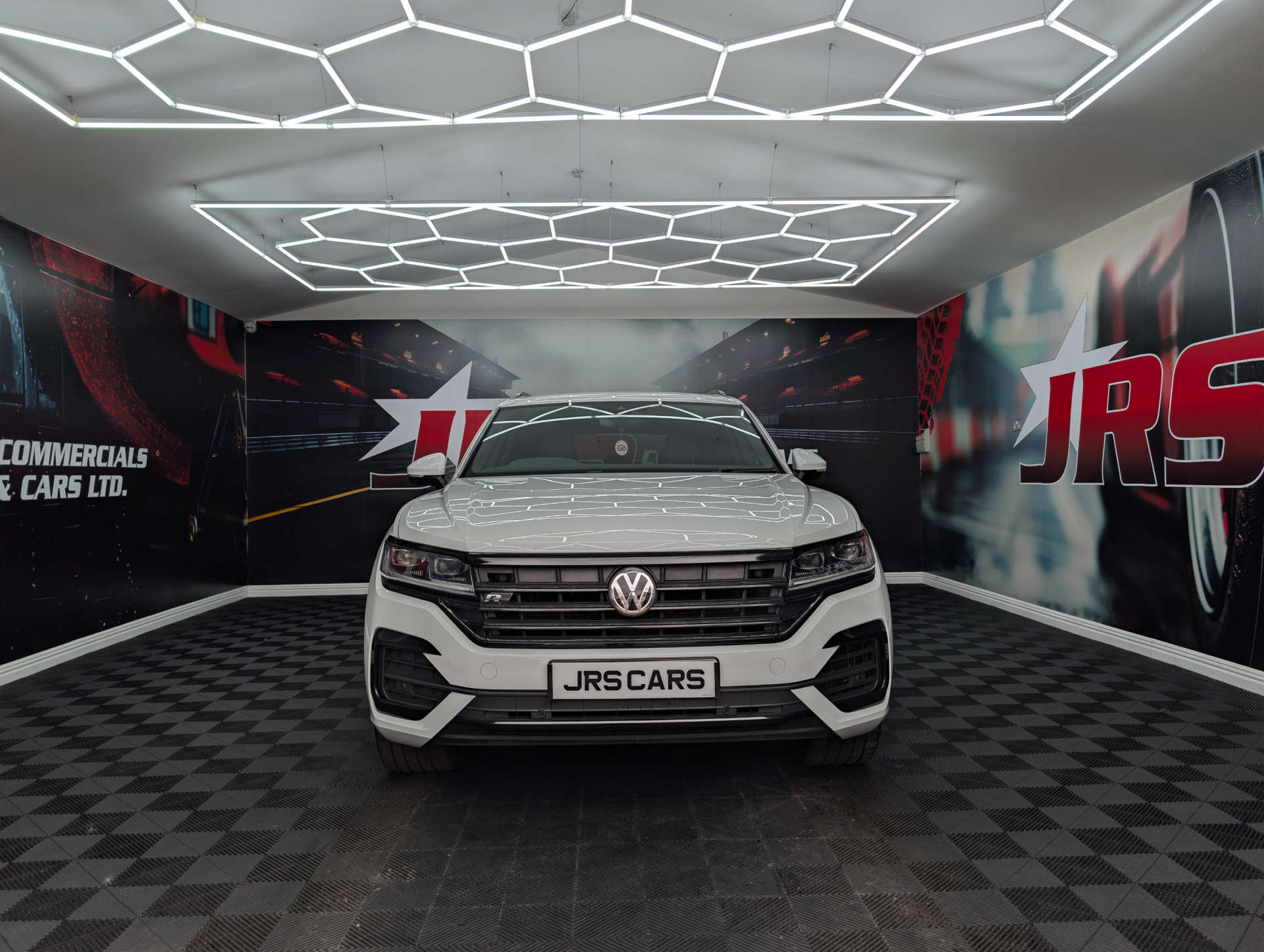 2019 VOLKSWAGEN TOUAREG 3.0 Touareg V6 R-Line TDI Auto 4WD 5dr - vehicle photo 2 for sale on PureCar
