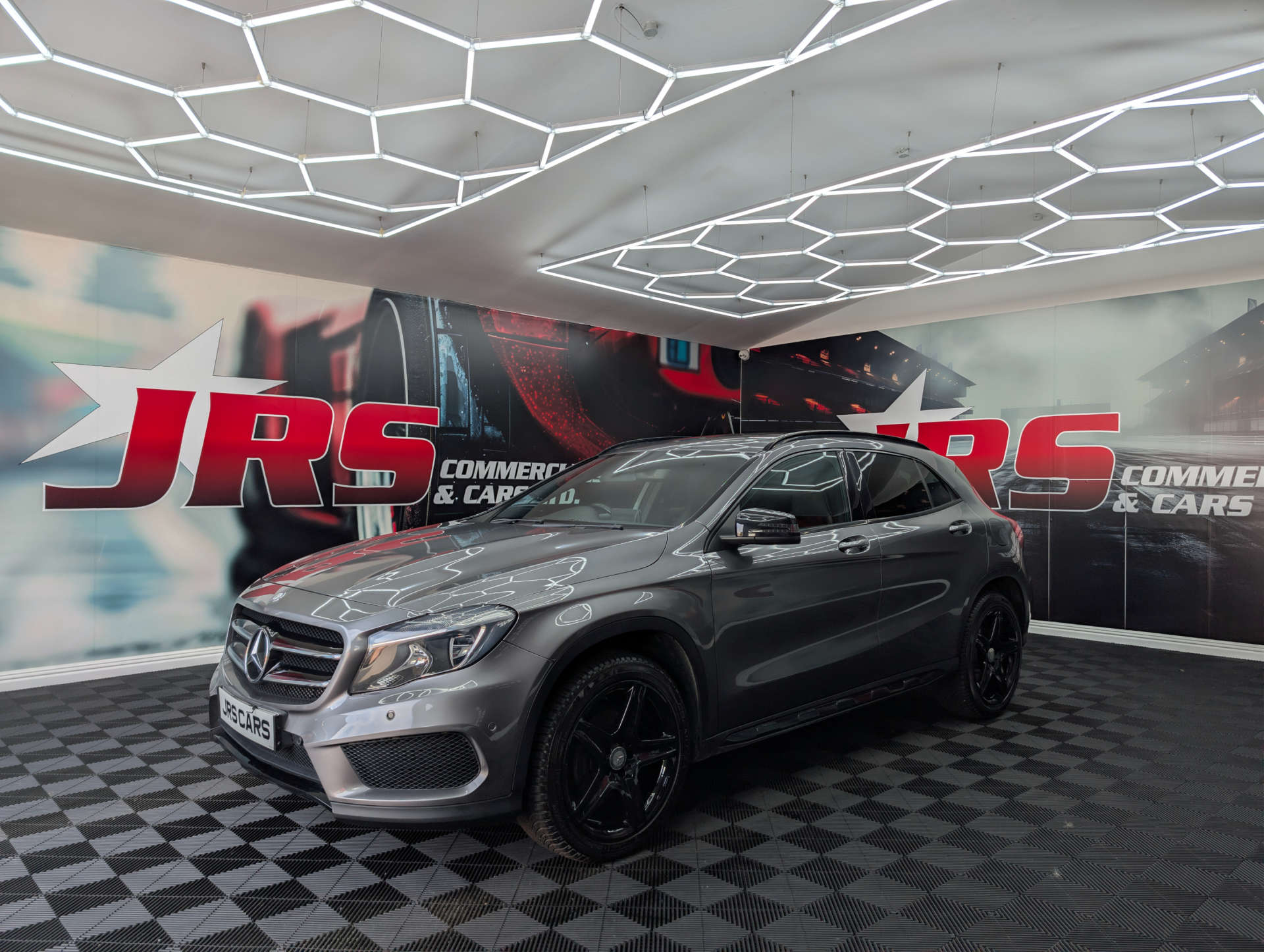 2016 MERCEDES GLA 2.1 GLA 200 D 4Matic AMG Line Executive Auto 4WD 5dr - vehicle photo 3 for sale on PureCar