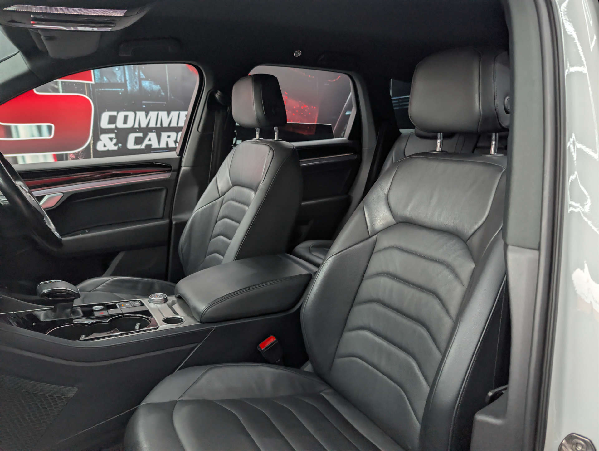 2019 VOLKSWAGEN TOUAREG 3.0 Touareg V6 R-Line TDI Auto 4WD 5dr - vehicle photo 20 for sale on PureCar
