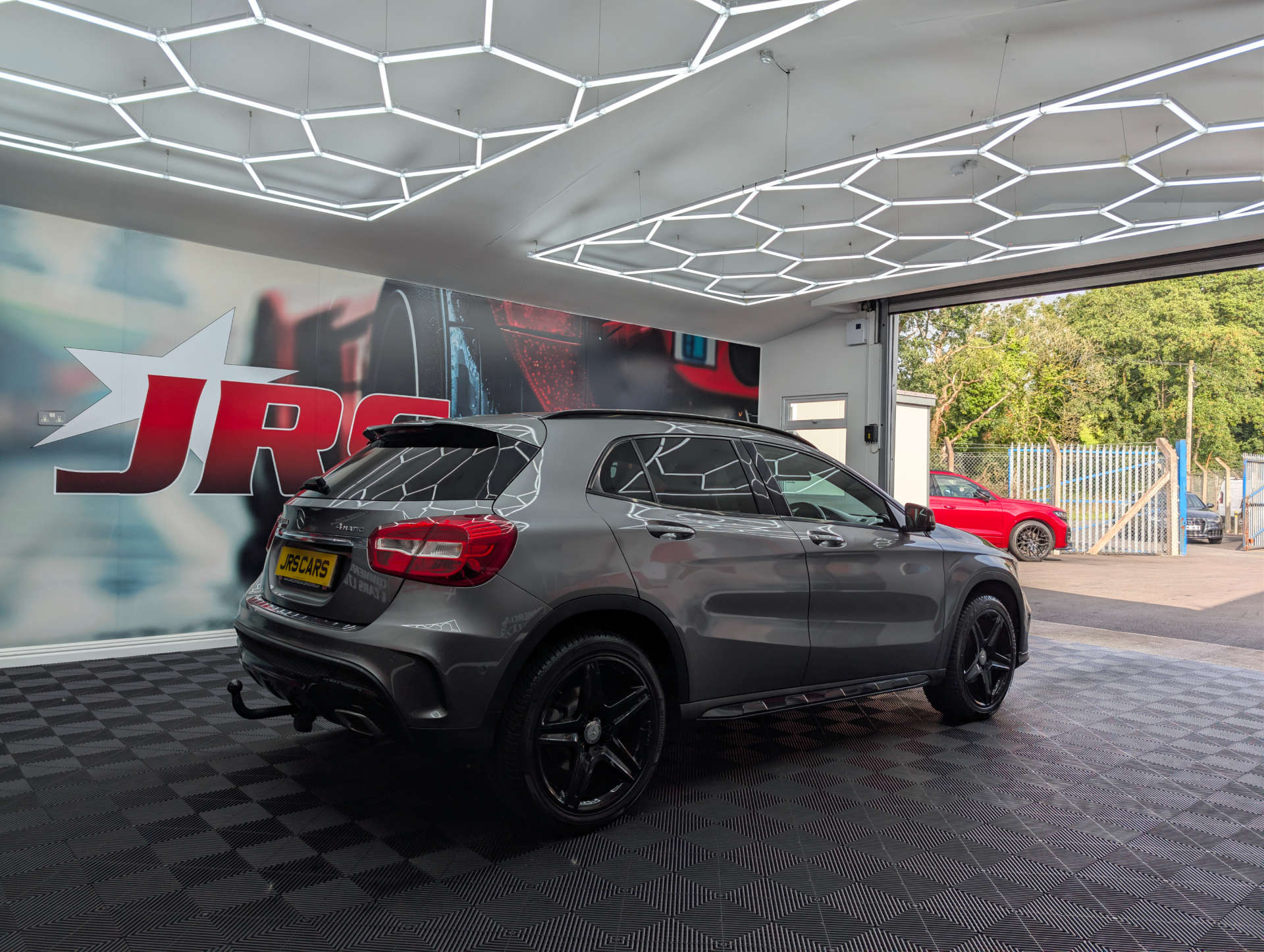 2016 MERCEDES GLA 2.1 GLA 200 D 4Matic AMG Line Executive Auto 4WD 5dr - vehicle photo 6 for sale on PureCar
