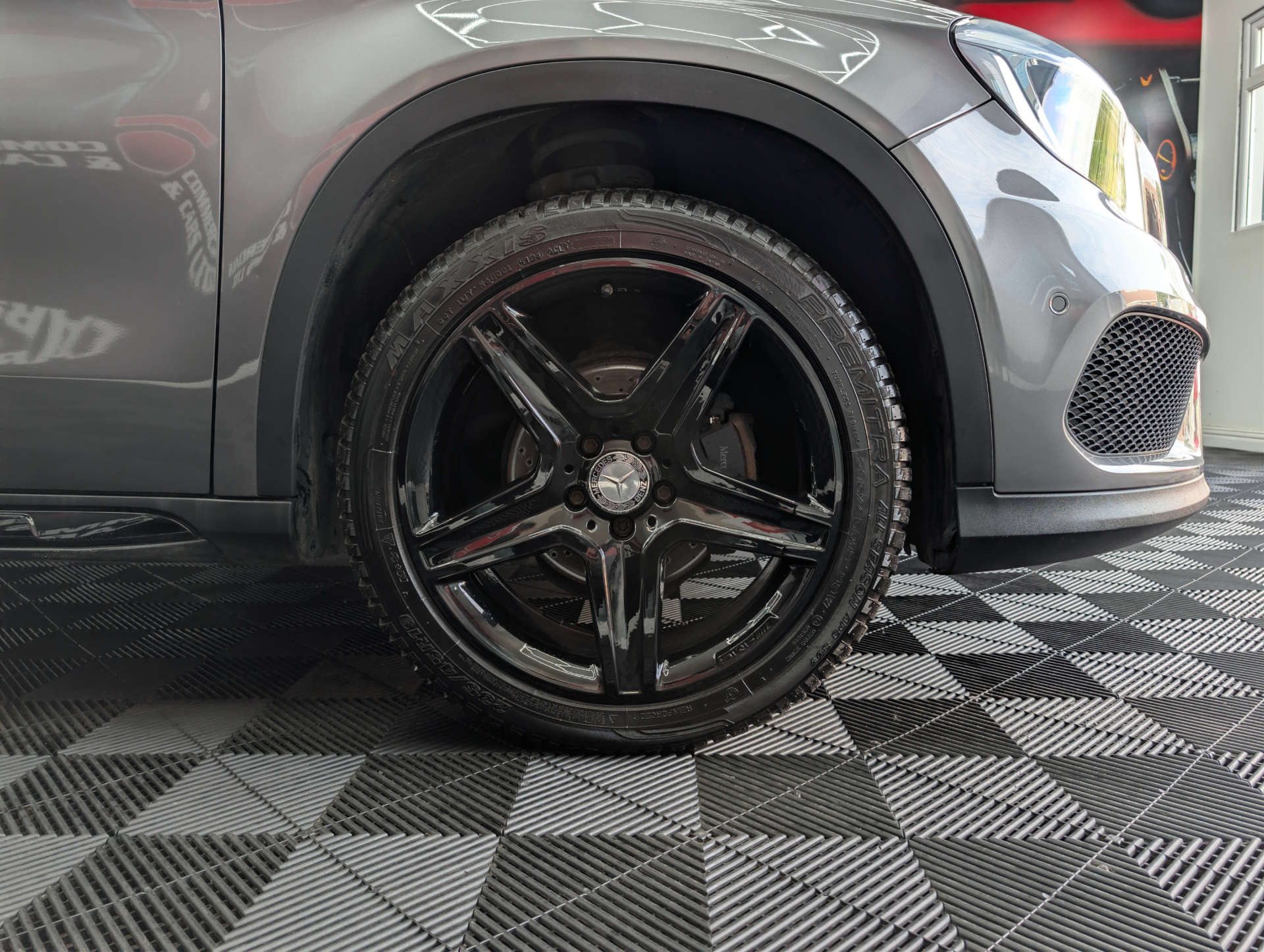 2016 MERCEDES GLA 2.1 GLA 200 D 4Matic AMG Line Executive Auto 4WD 5dr - vehicle photo 9 for sale on PureCar