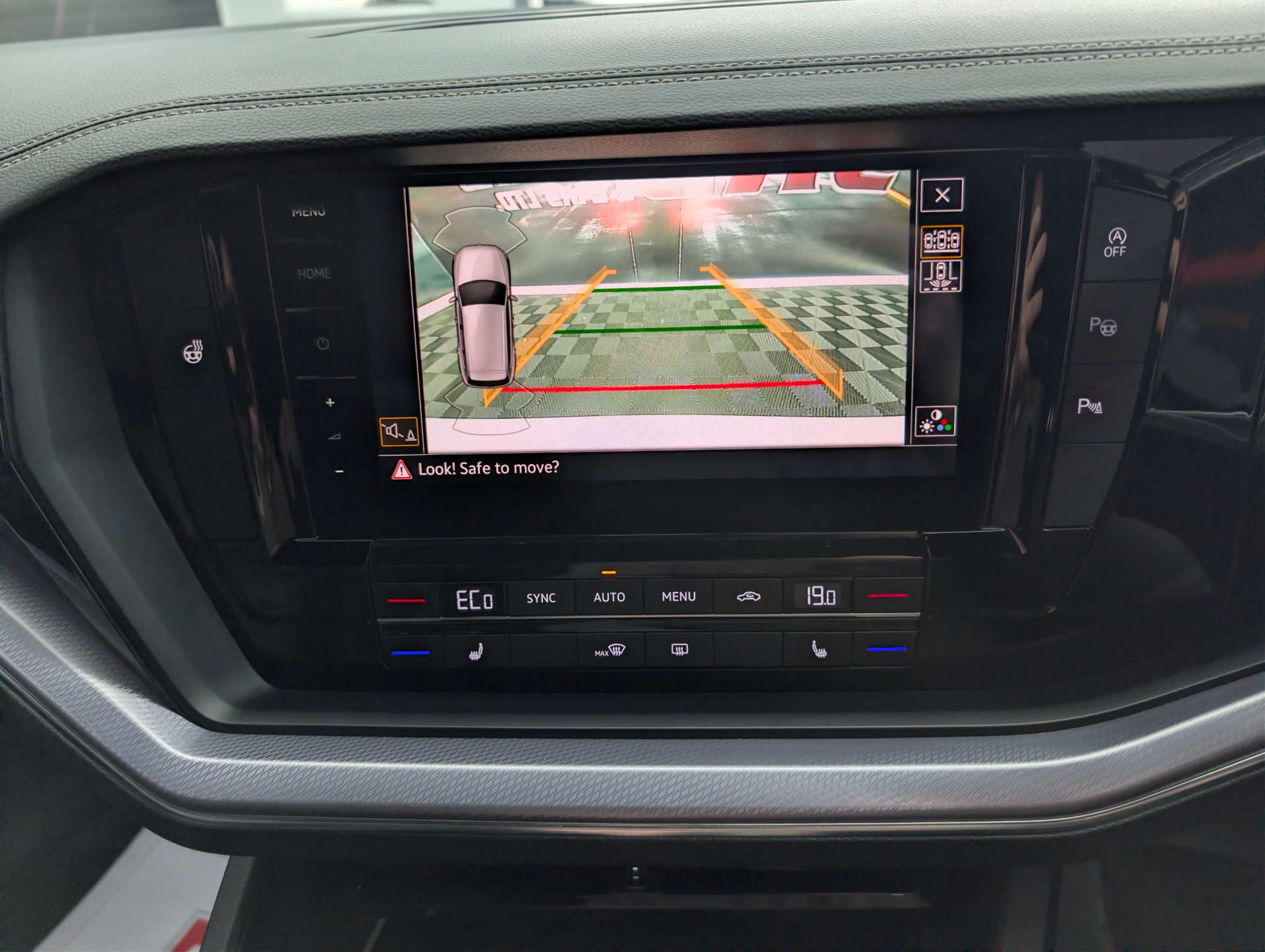 2019 VOLKSWAGEN TOUAREG 3.0 Touareg V6 R-Line TDI Auto 4WD 5dr - vehicle photo 31 for sale on PureCar