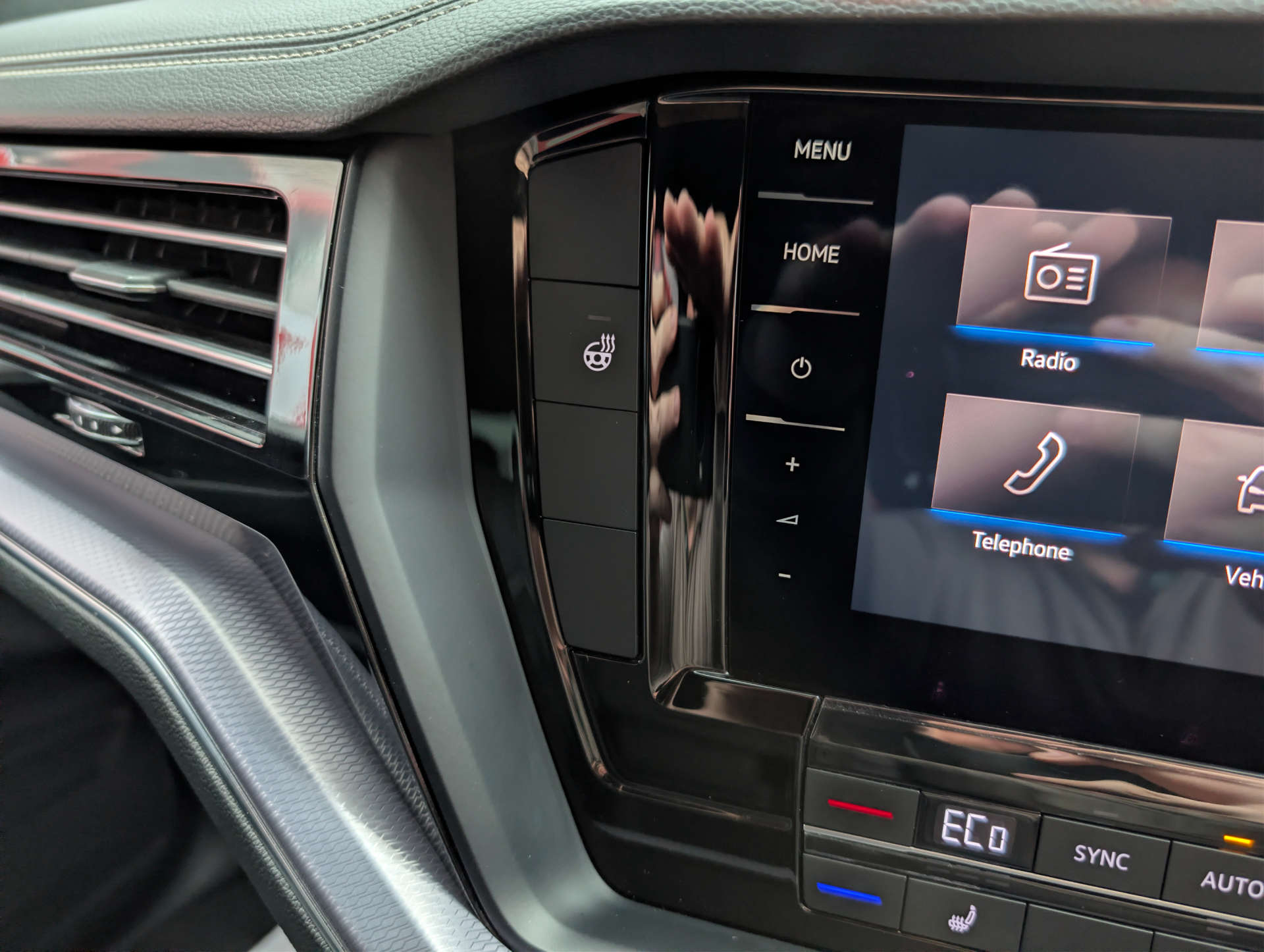 2019 VOLKSWAGEN TOUAREG 3.0 Touareg V6 R-Line TDI Auto 4WD 5dr - vehicle photo 34 for sale on PureCar