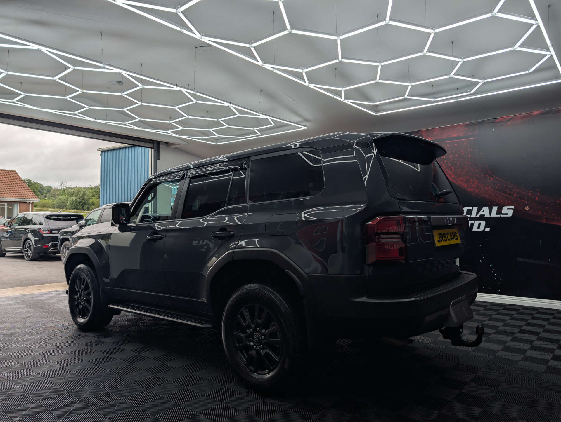 2025 TOYOTA LAND CRUISER 2.8 Land Cruiser Commercial Auto 4WD 5dr - vehicle photo 4 for sale on PureCar