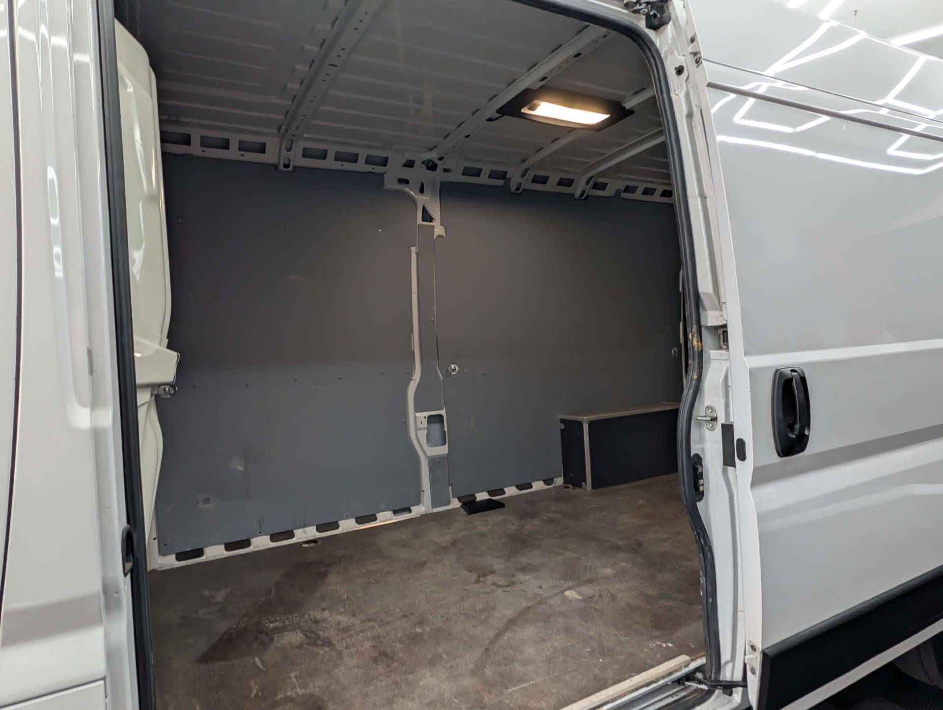 2025 TOYOTA PROACE MAX 2.2 Proace Max Icon - vehicle photo 9 for sale on PureCar
