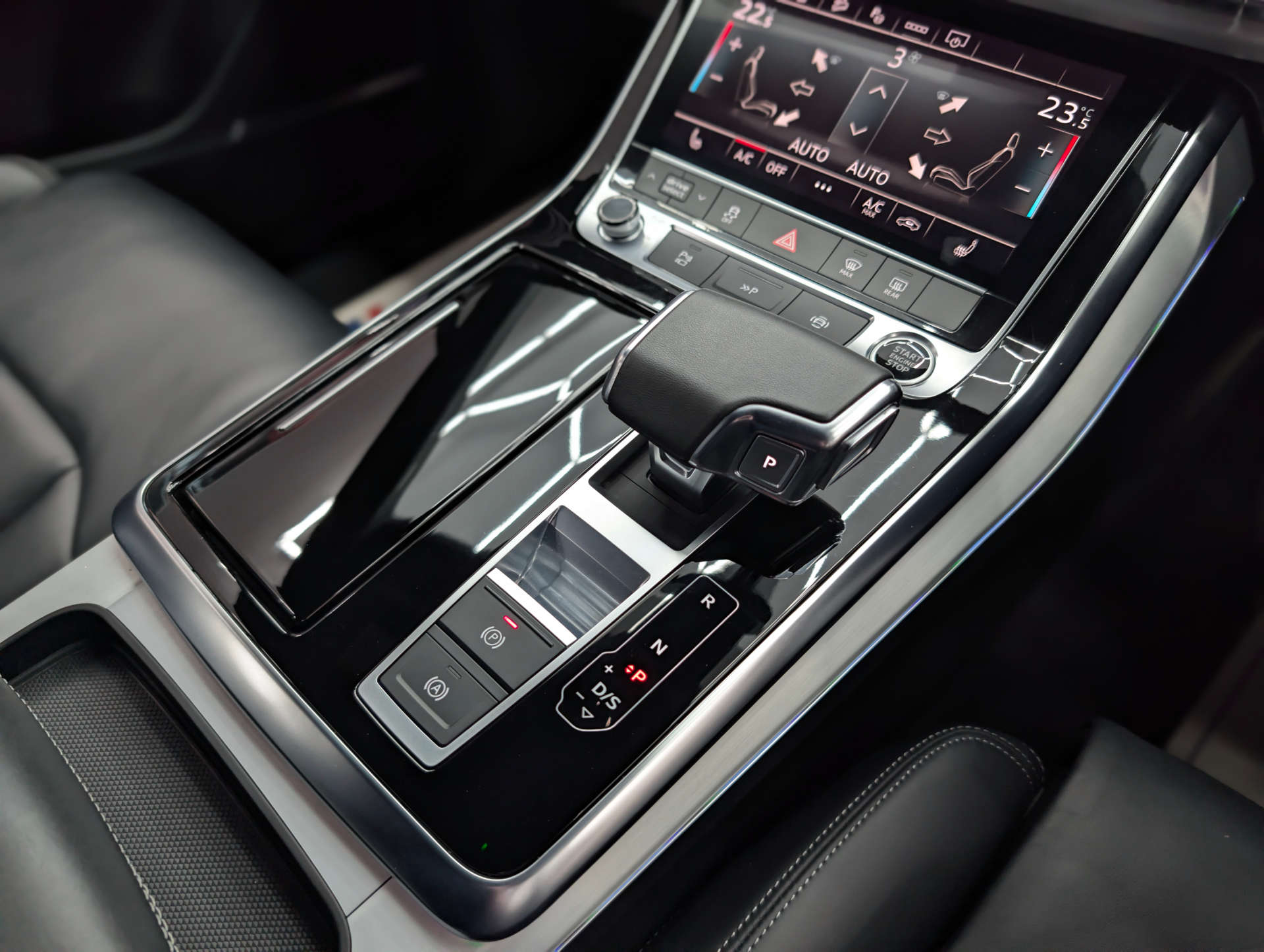 2023 AUDI Q7 S Line - vehicle photo 48 for sale on PureCar